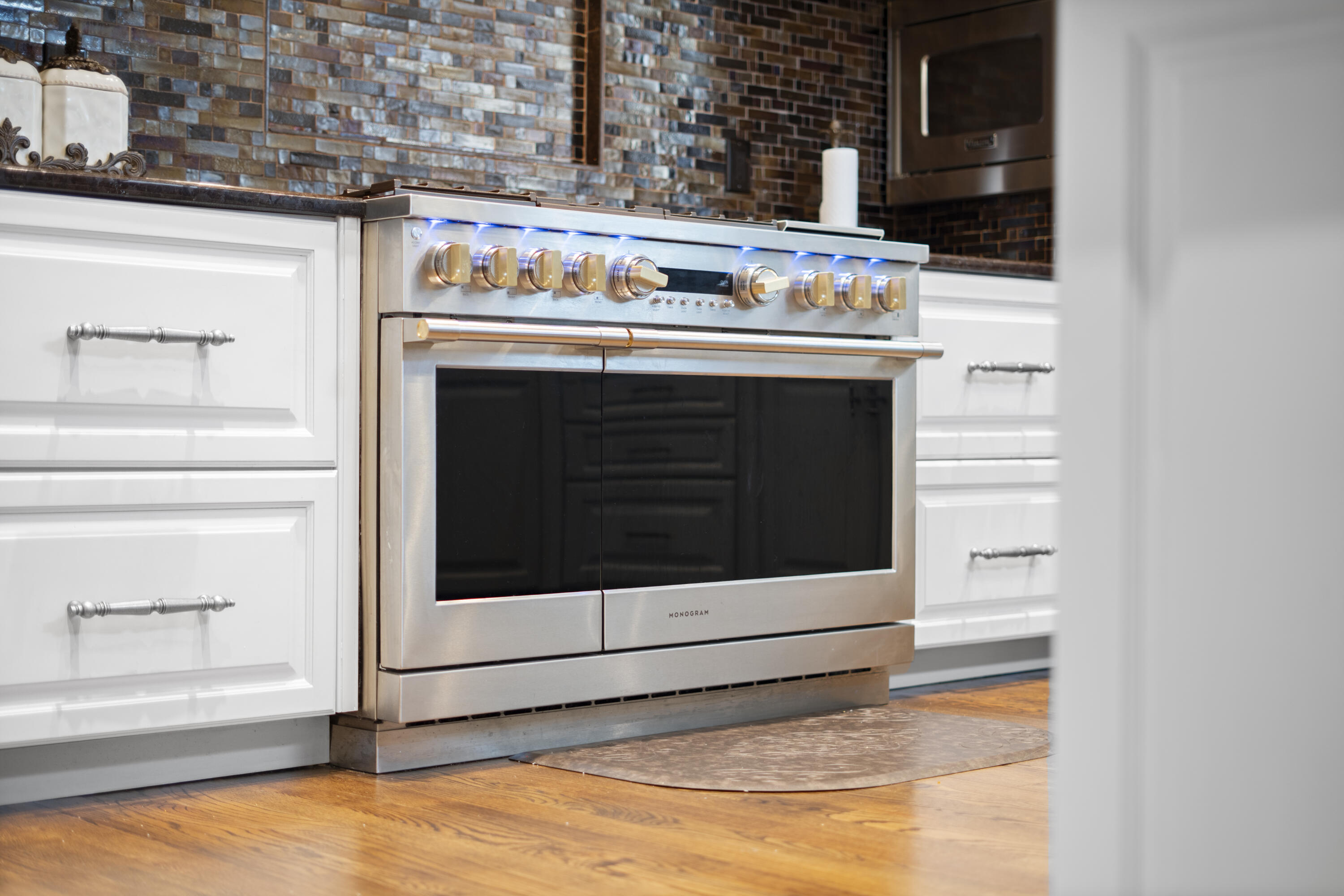 8831 Forest Creek Lane