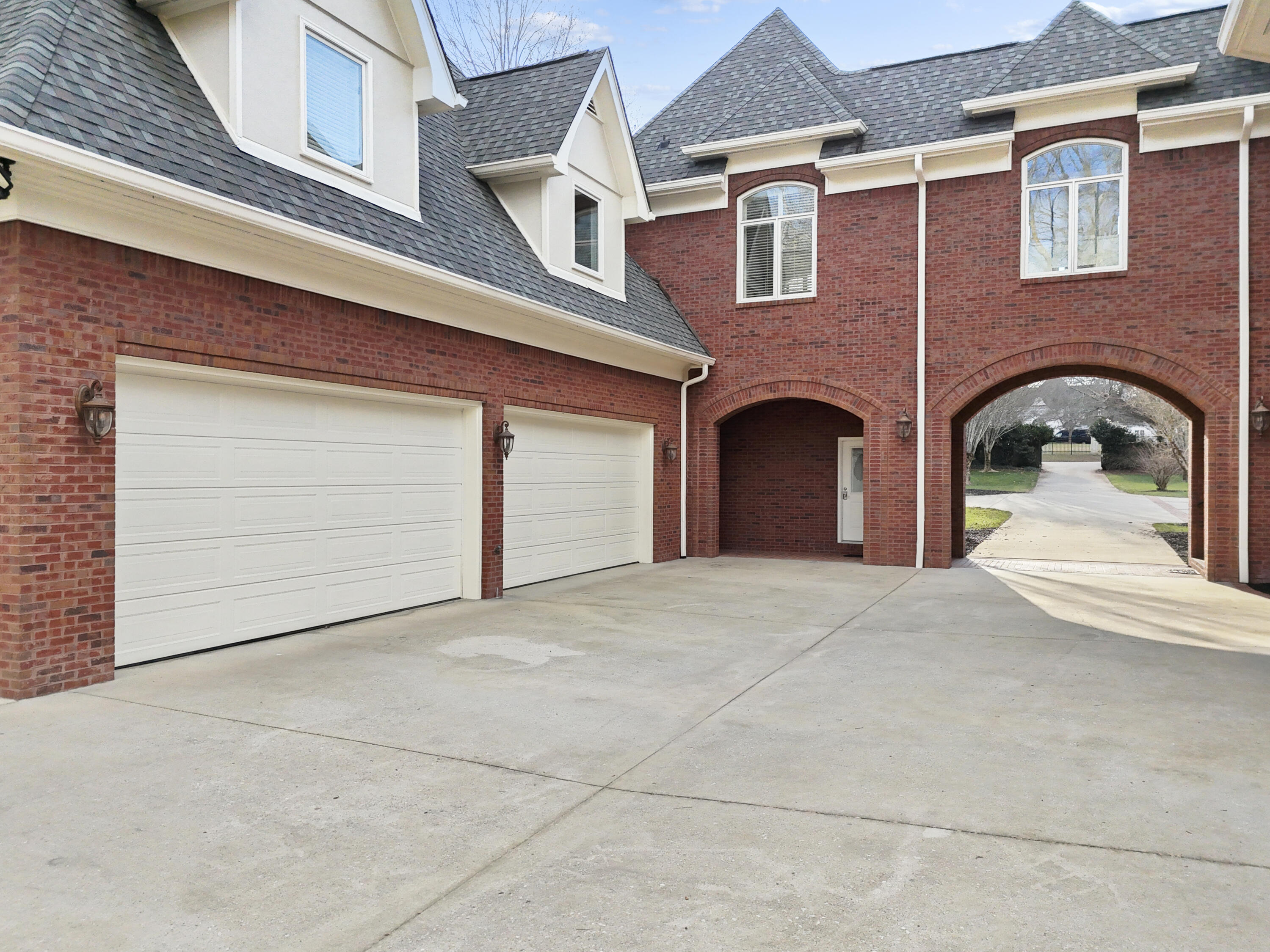 8831 Forest Creek Lane