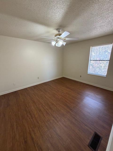 900 Stratford Circle NW