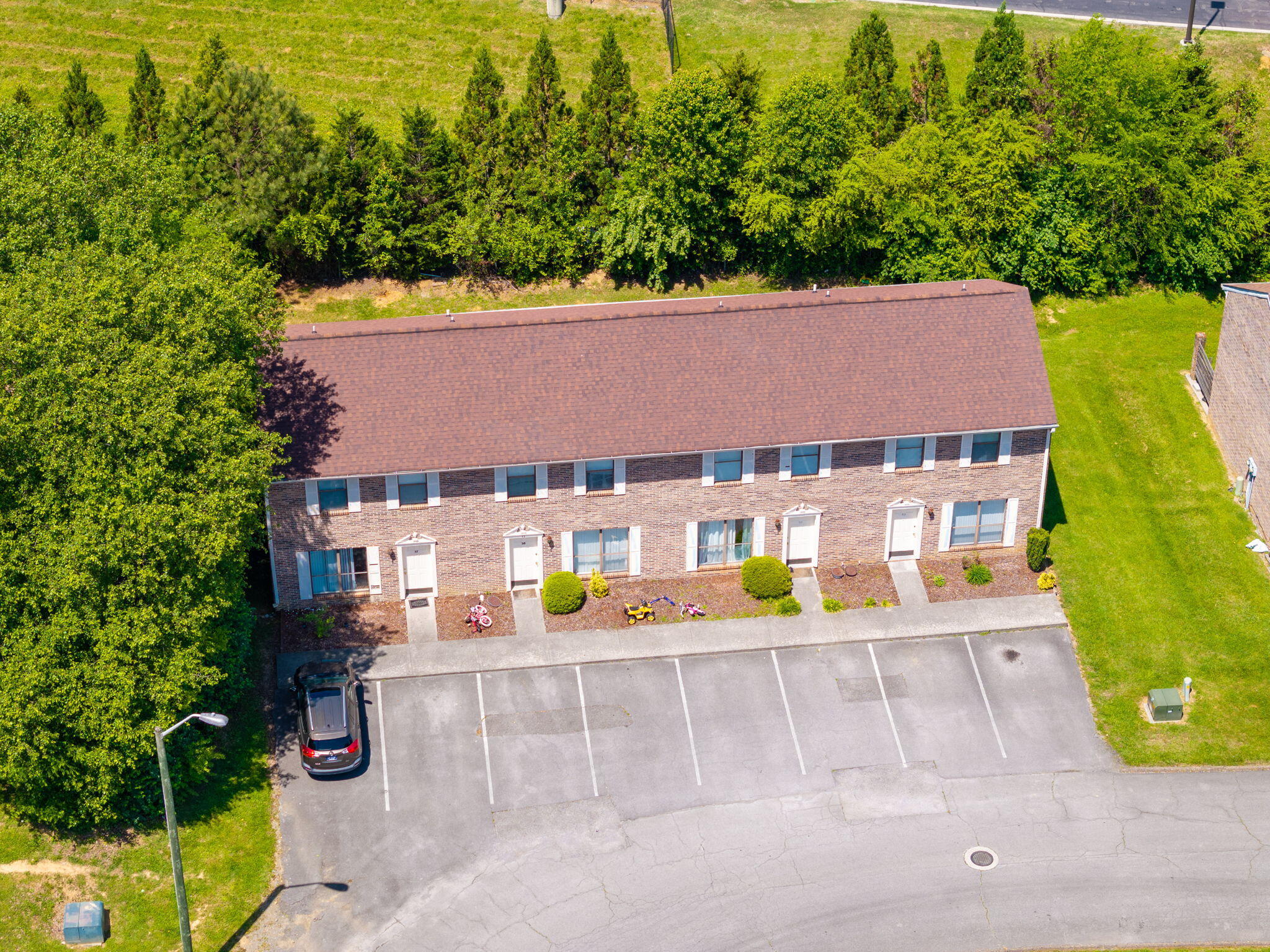 900 Stratford Circle NW