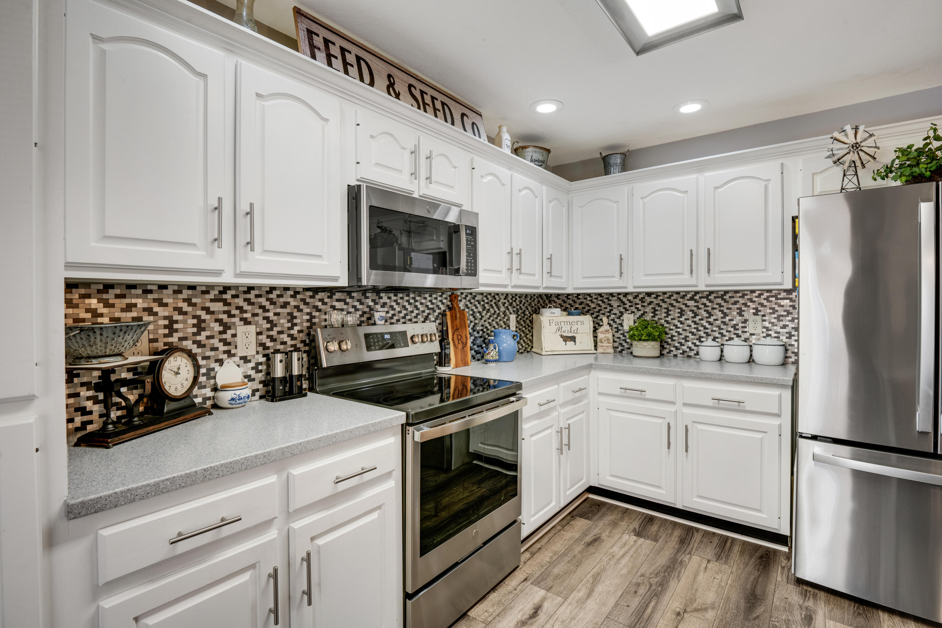 6656 River Stream Drive