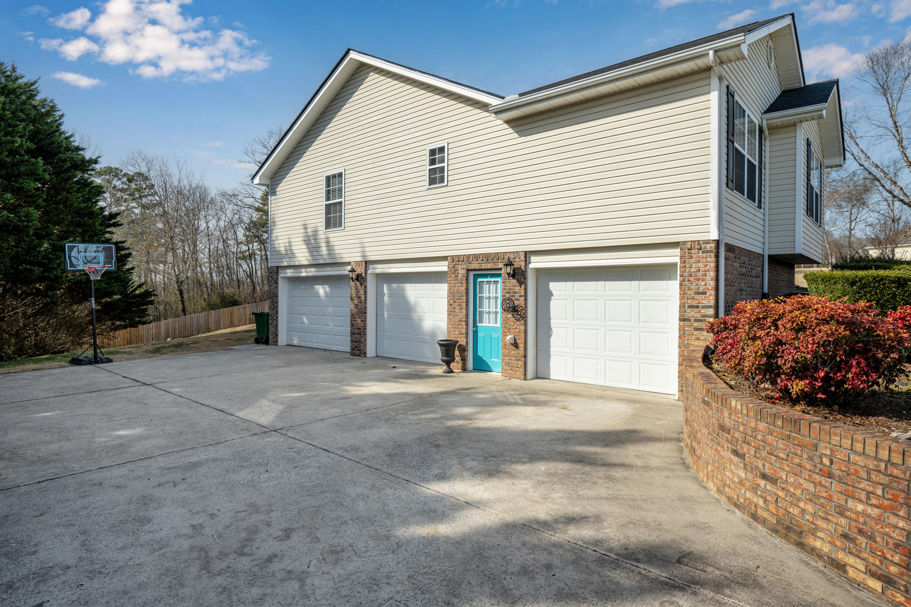 6656 River Stream Drive