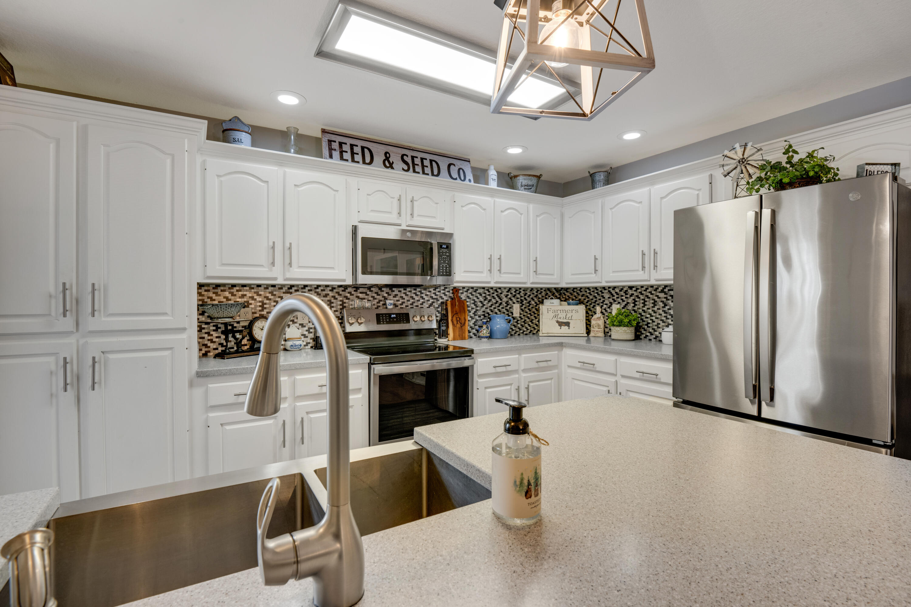 6656 River Stream Drive