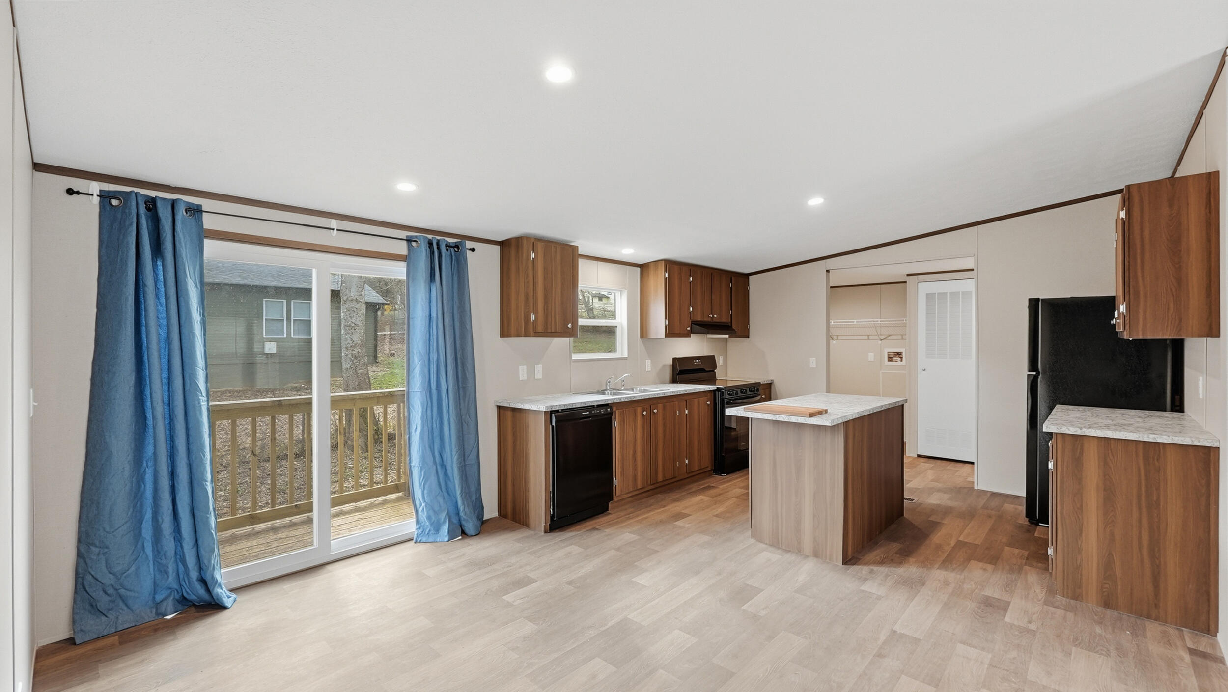 1003 Magnolia Street