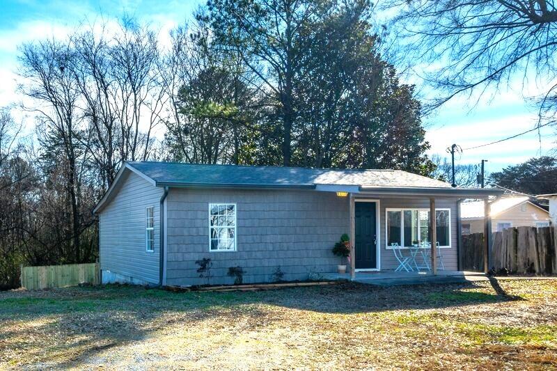 305 3rd Avenue, LaFayette