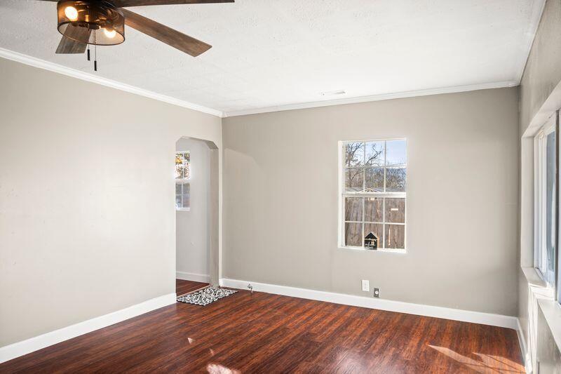 305 3rd Avenue, LaFayette