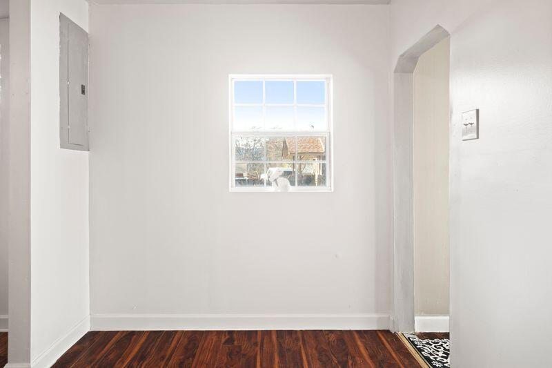 305 3rd Avenue, LaFayette