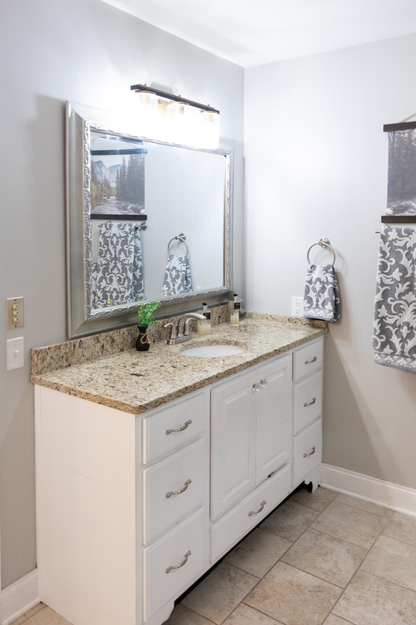 11 Hickory Ridge Trail