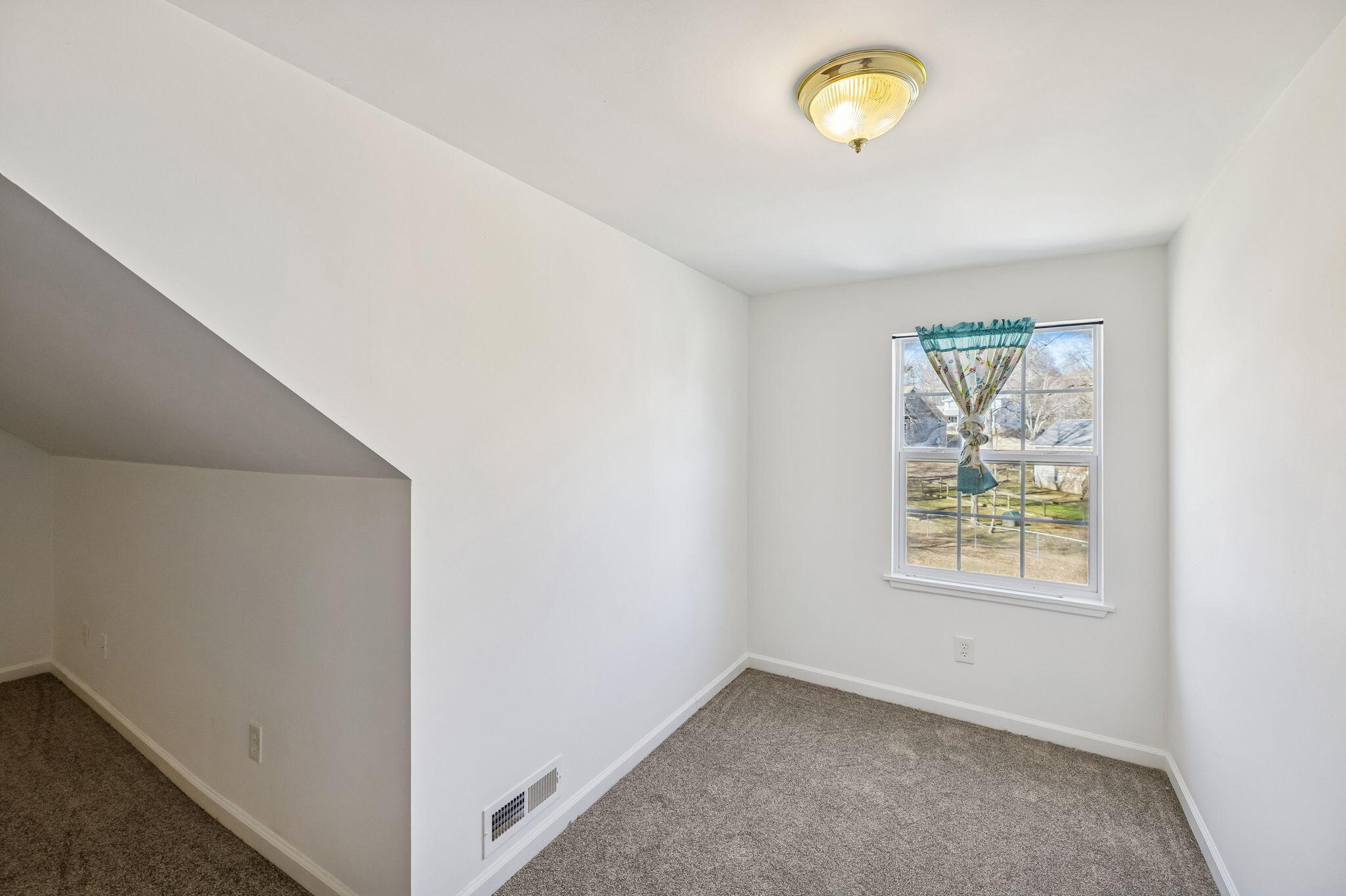 350 Alexander Road