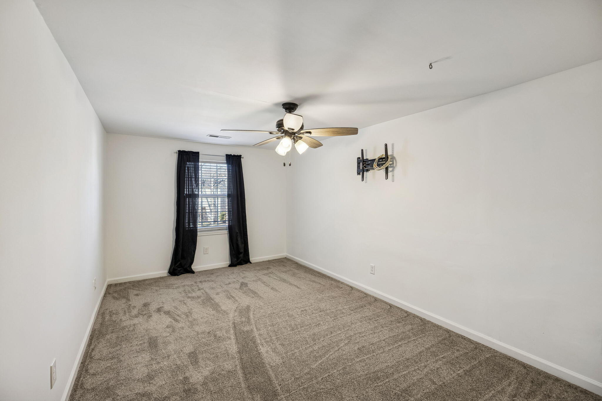 350 Alexander Road