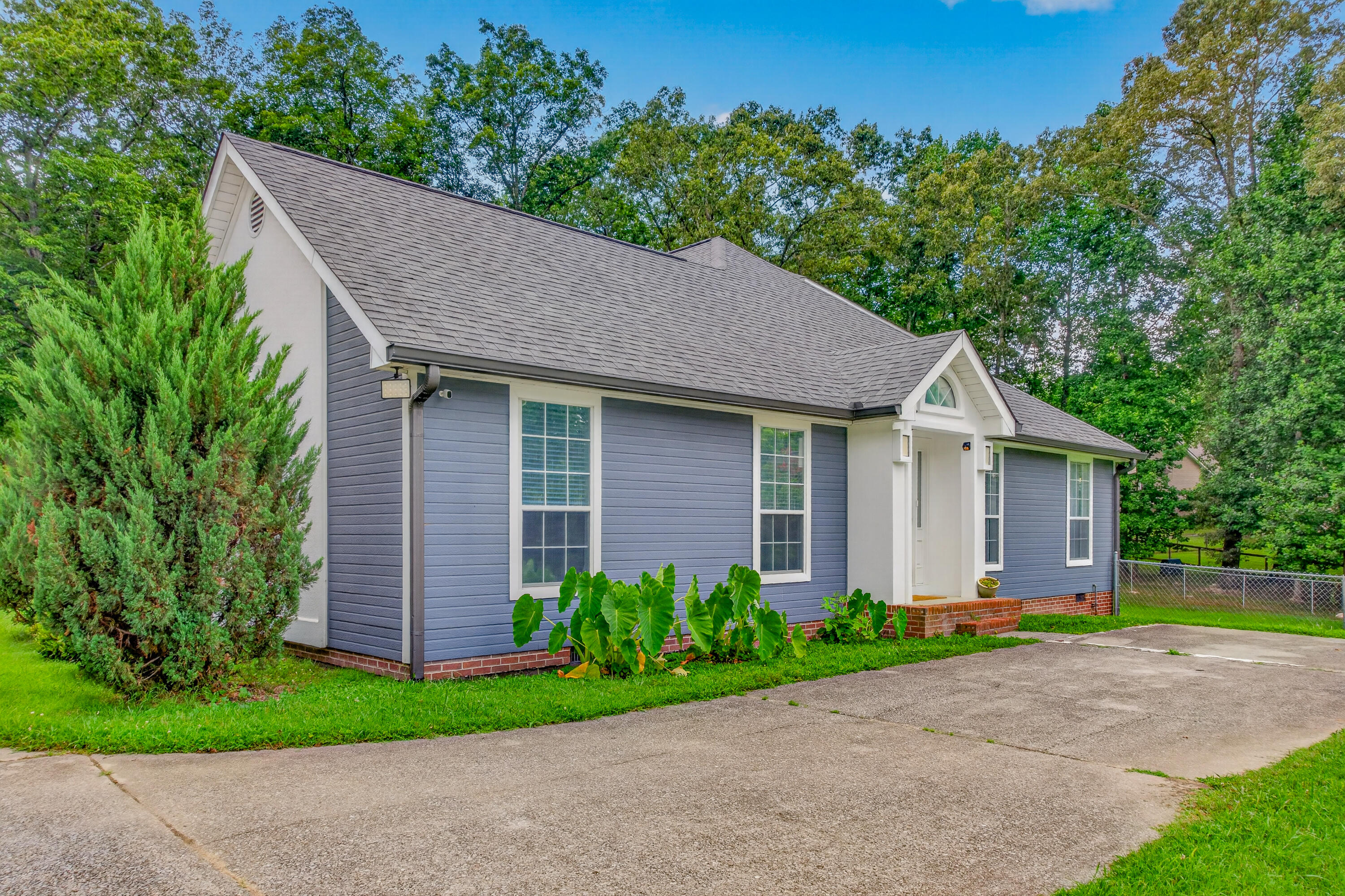 350 Alexander Road
