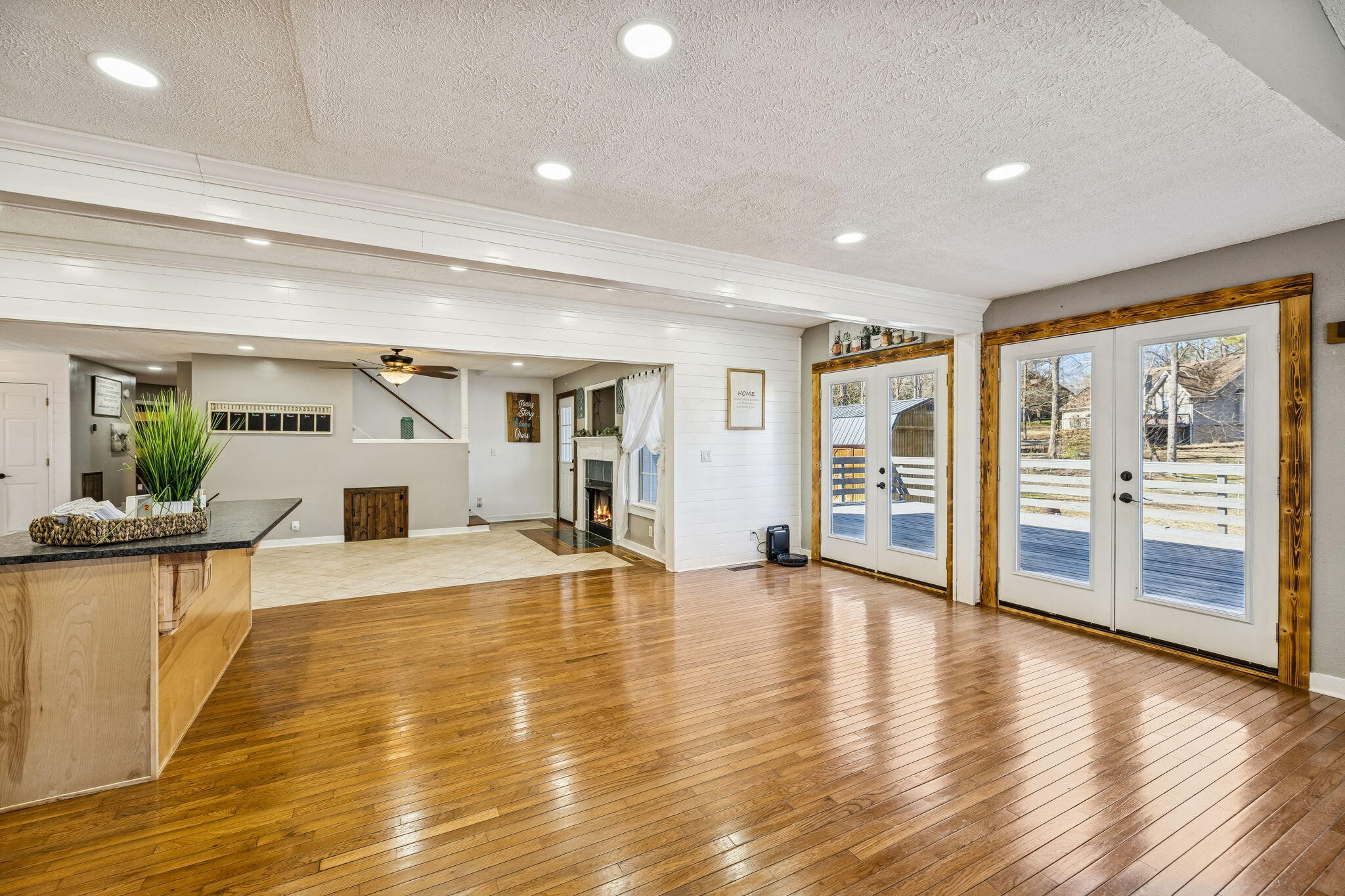 350 Alexander Road