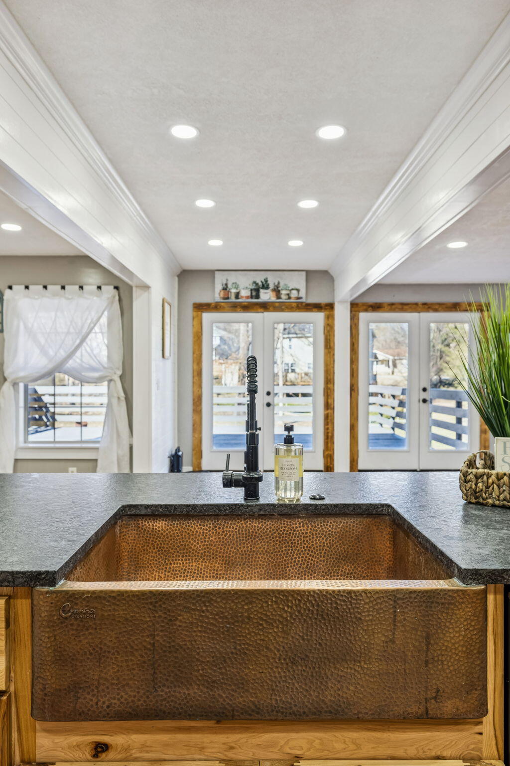350 Alexander Road