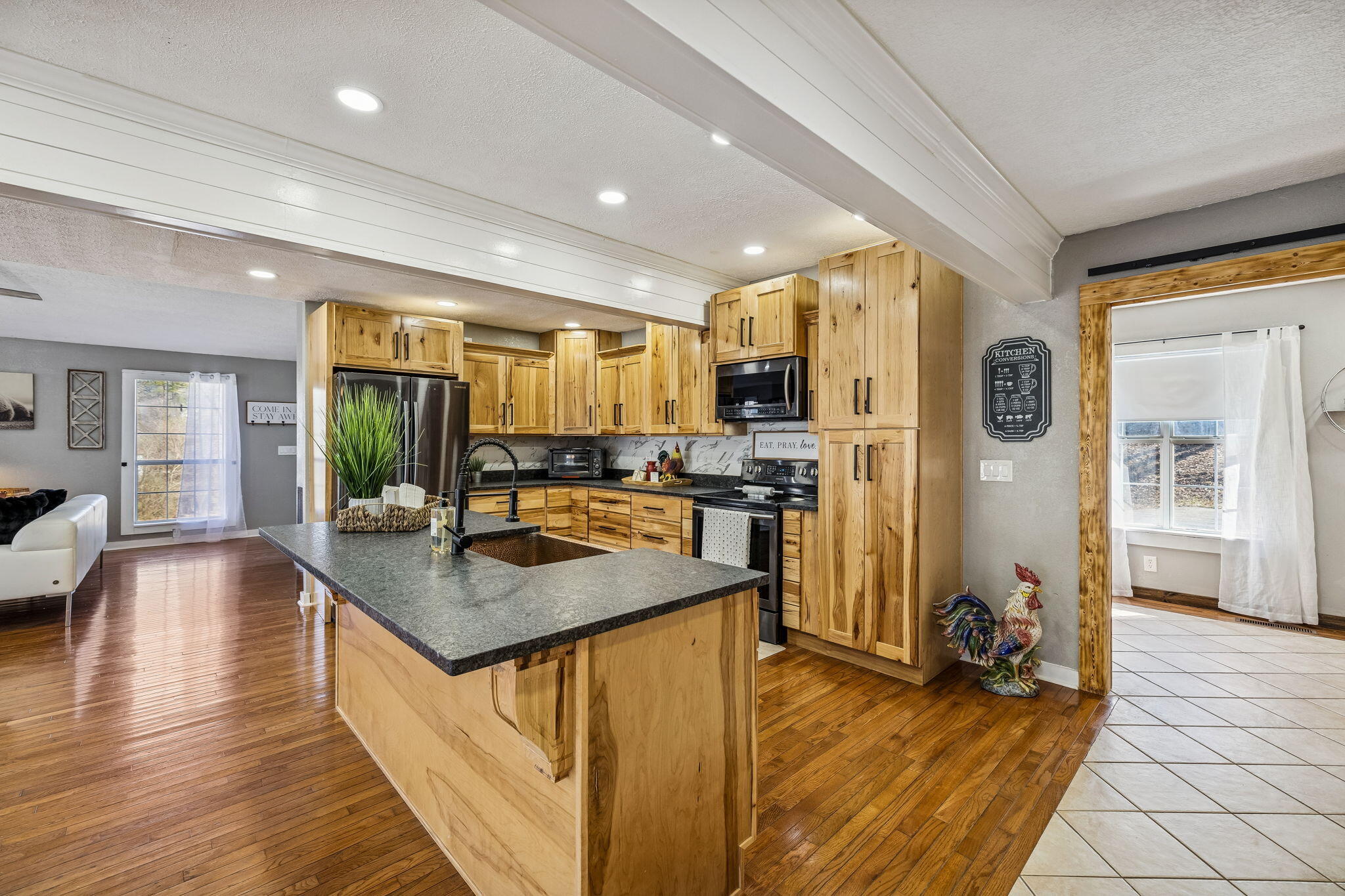 350 Alexander Road