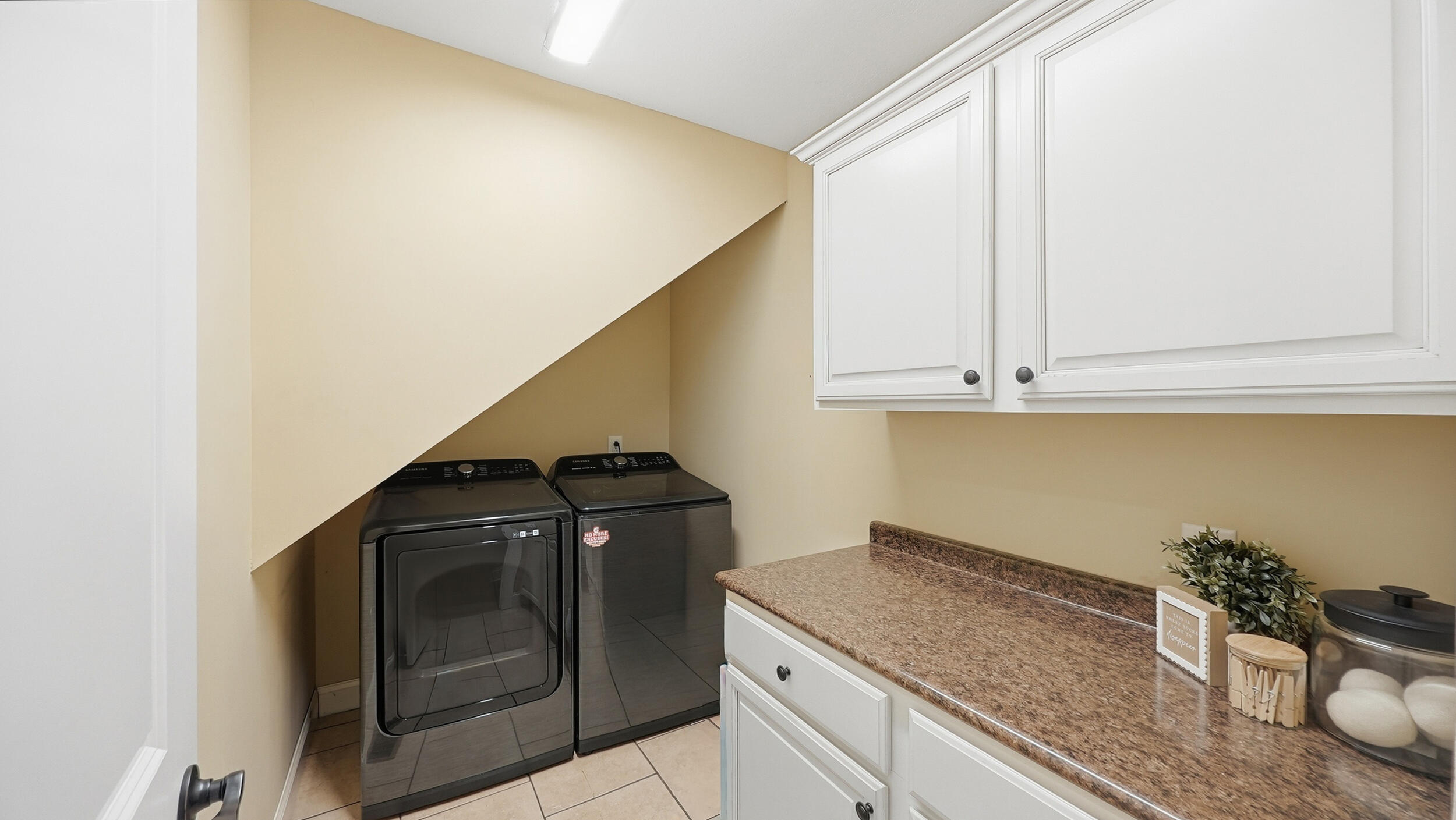 293 Covenant Drive NE