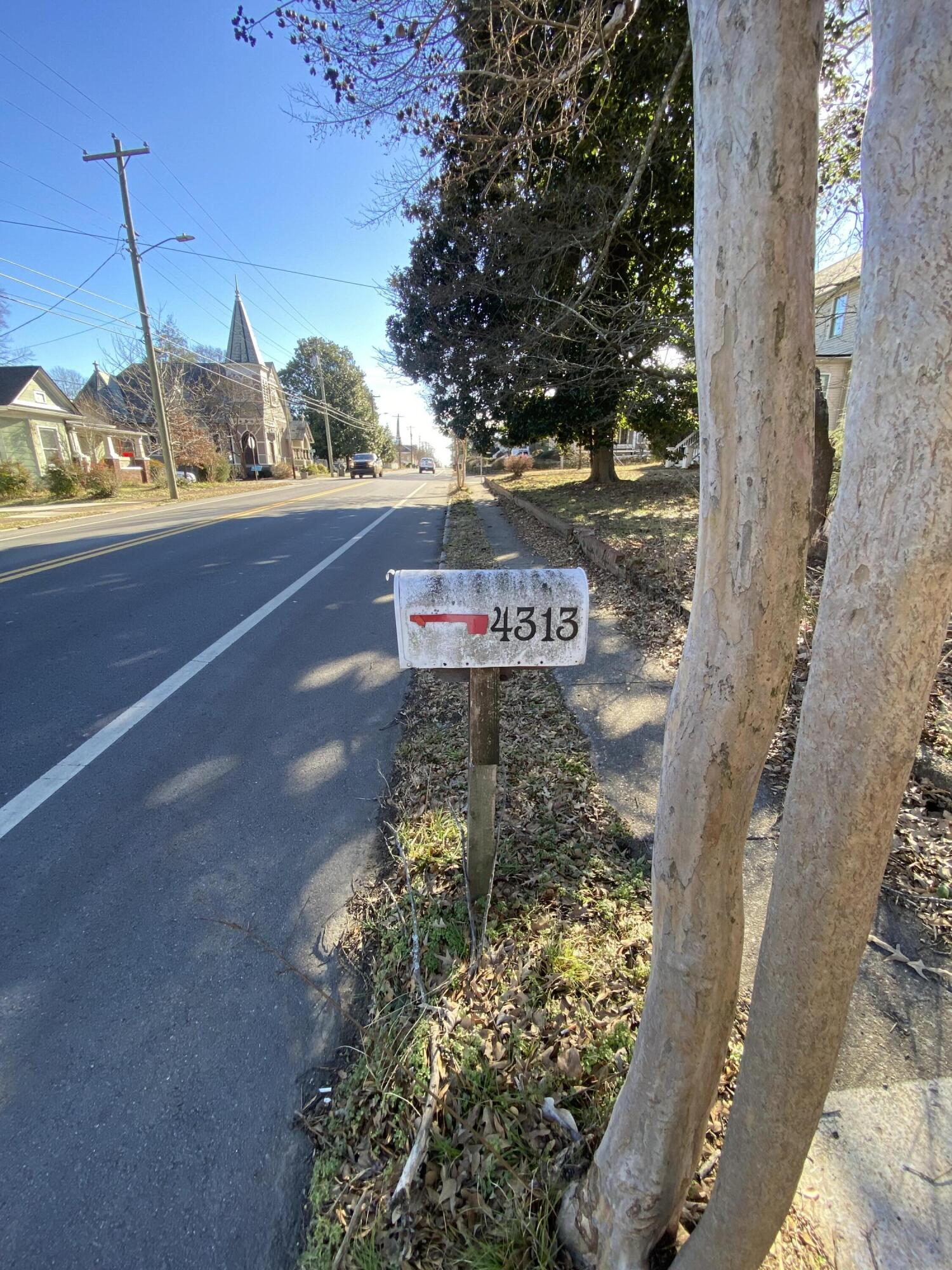 4313 Saint Elmo Avenue