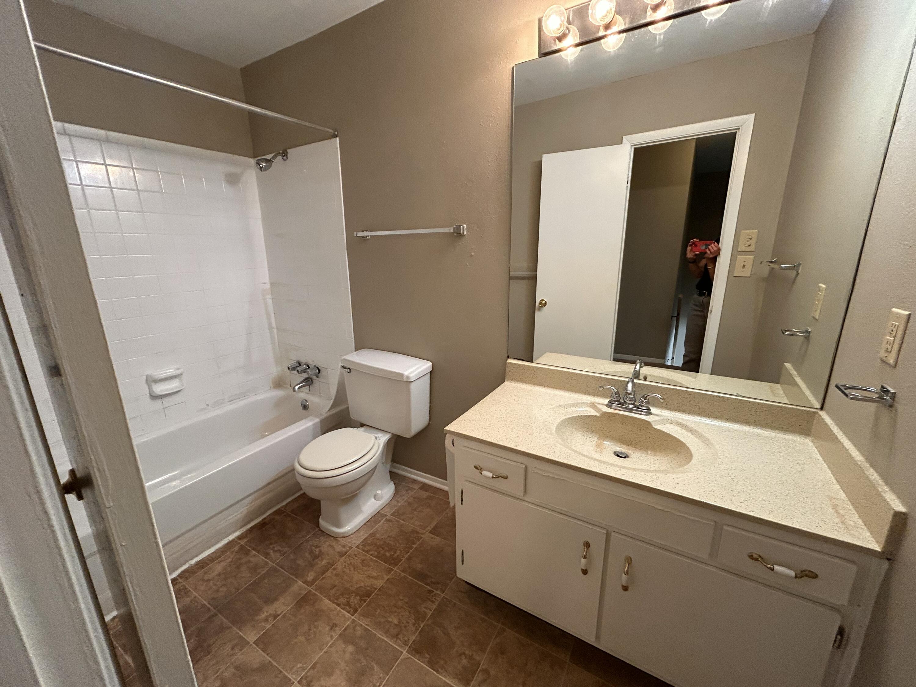 900 Mountain Creek Road, D59