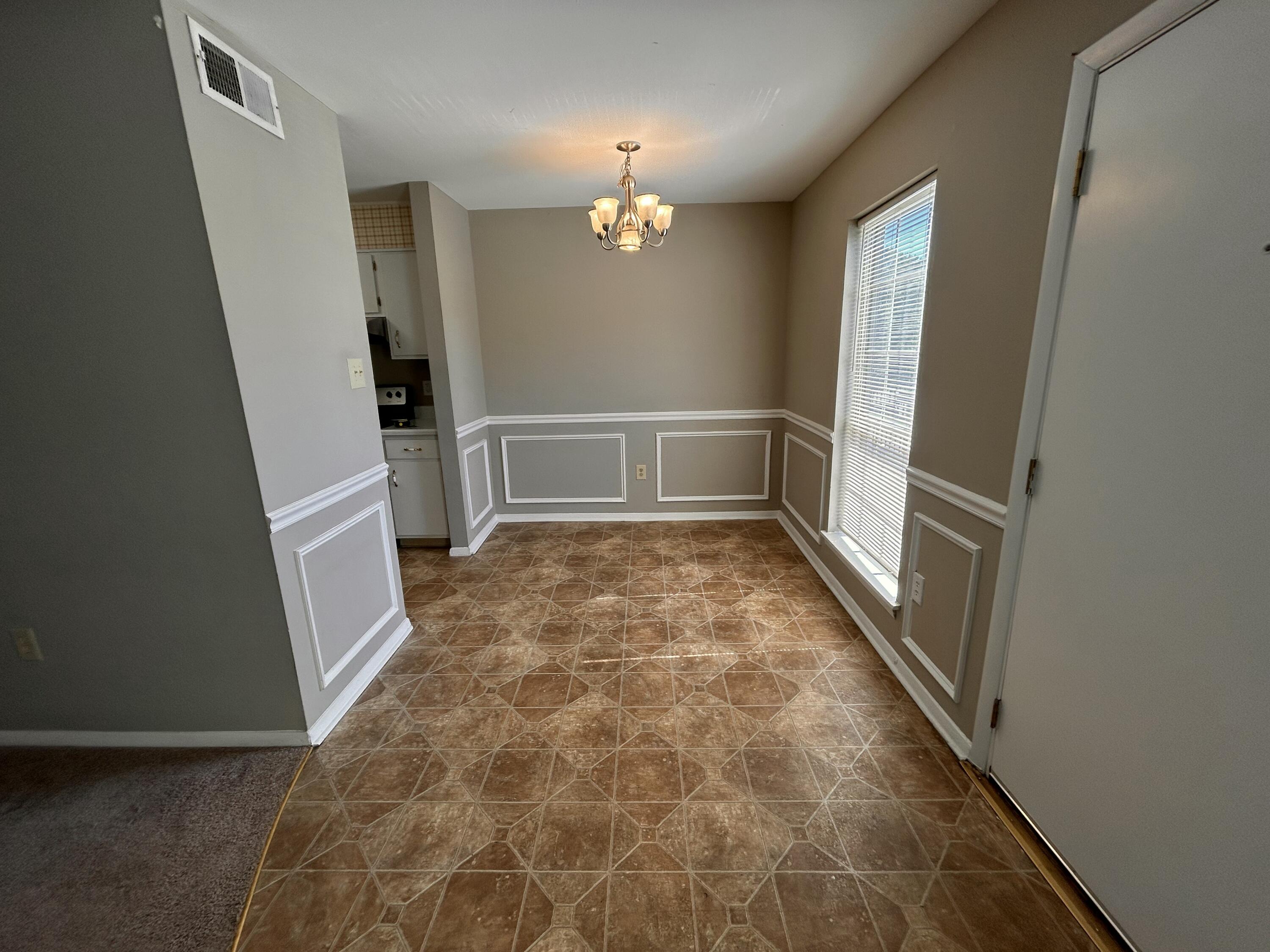 900 Mountain Creek Road, D59