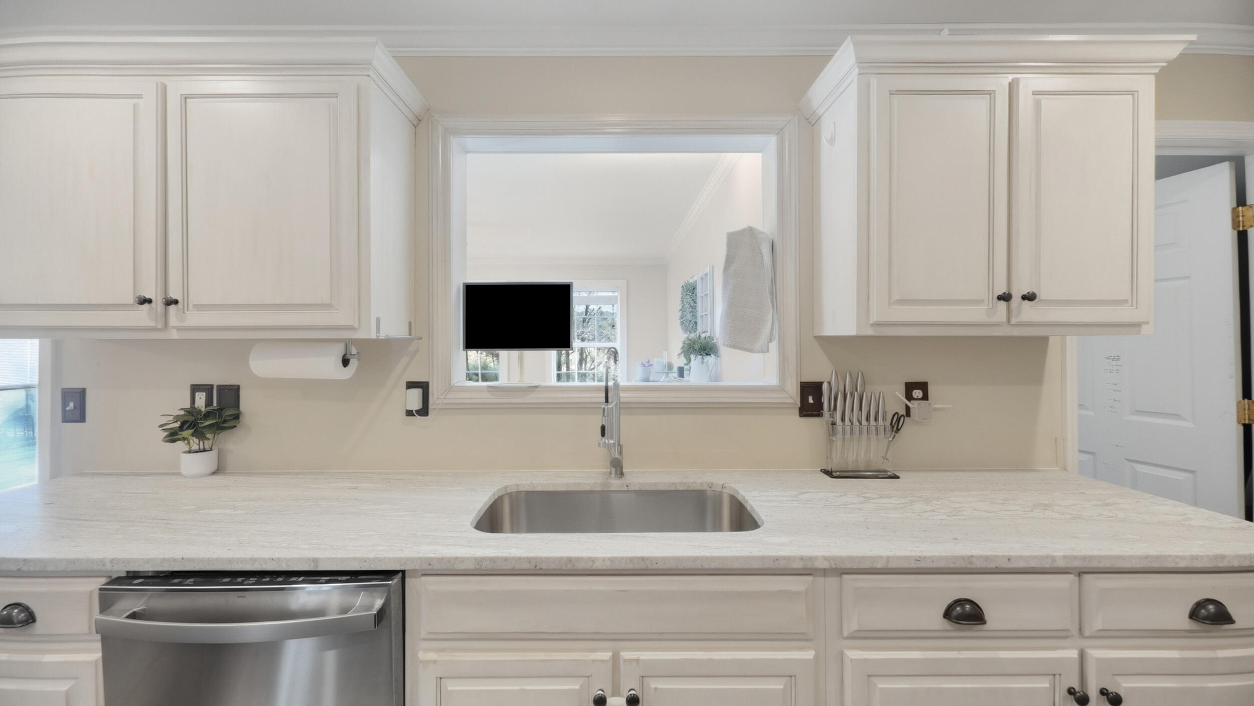 210 Hiwassee Drive NE