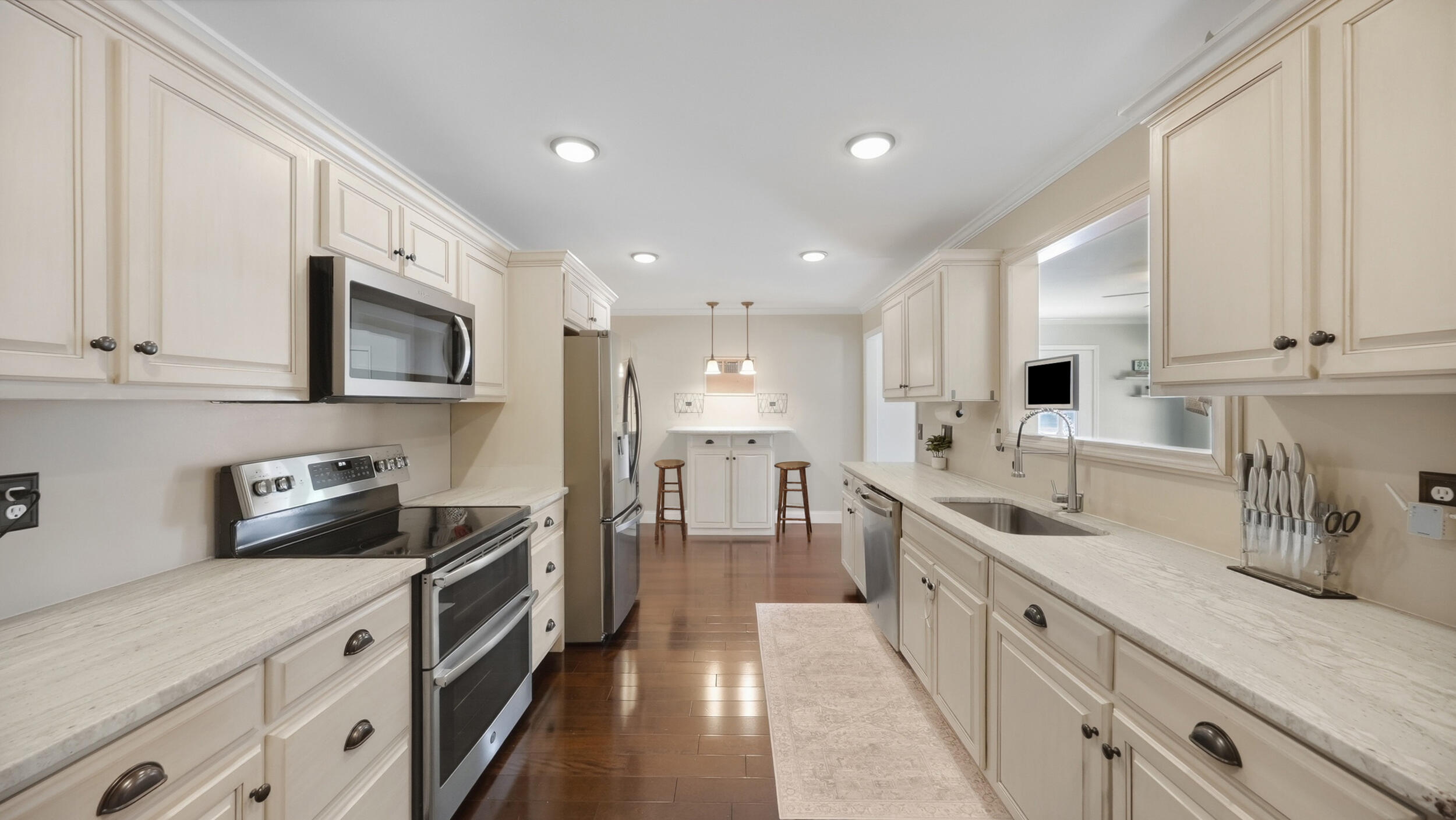 210 Hiwassee Drive NE