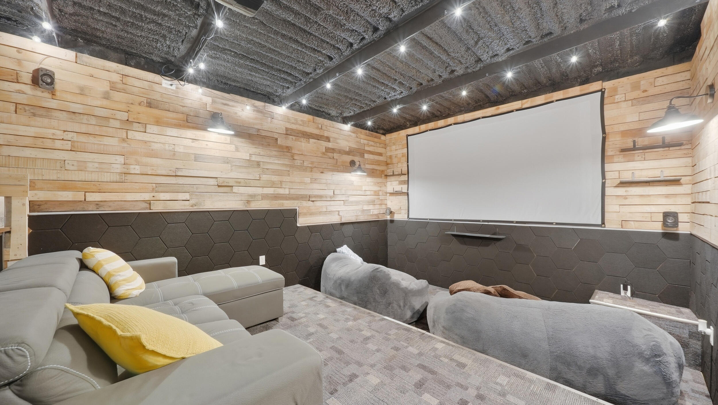 210 Hiwassee Drive NE