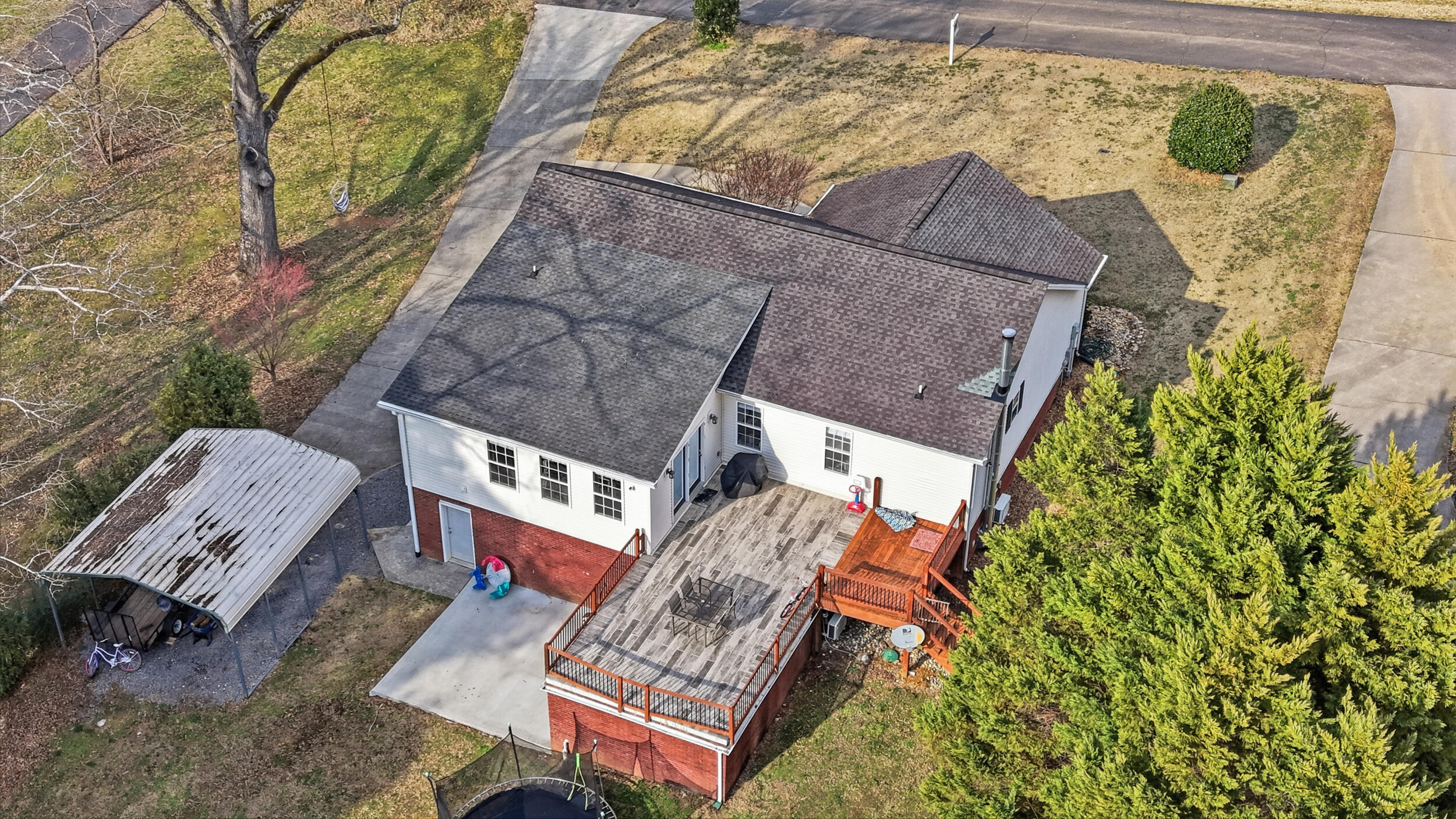 210 Hiwassee Drive NE