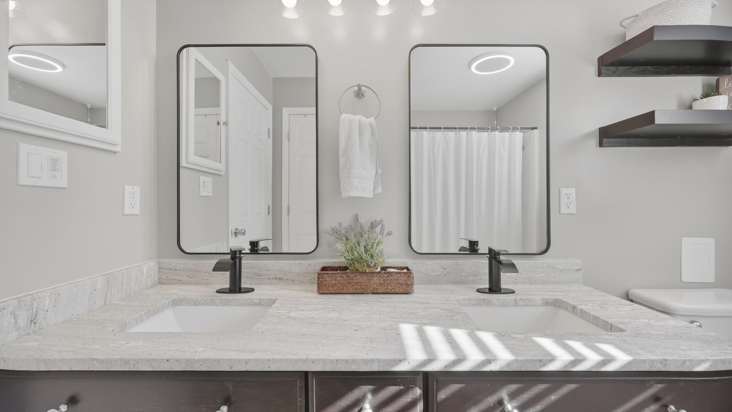 210 Hiwassee Drive NE