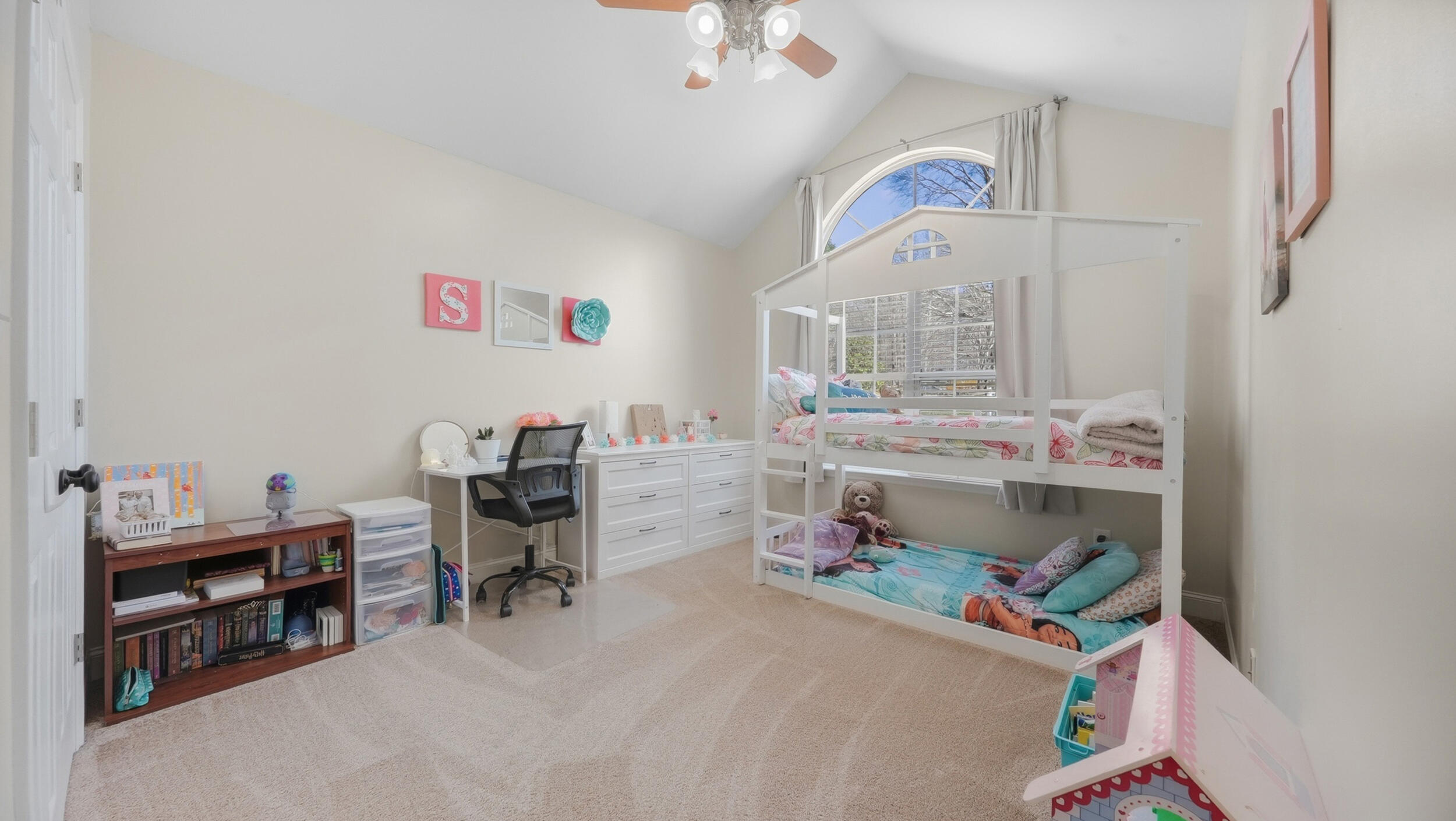 210 Hiwassee Drive NE