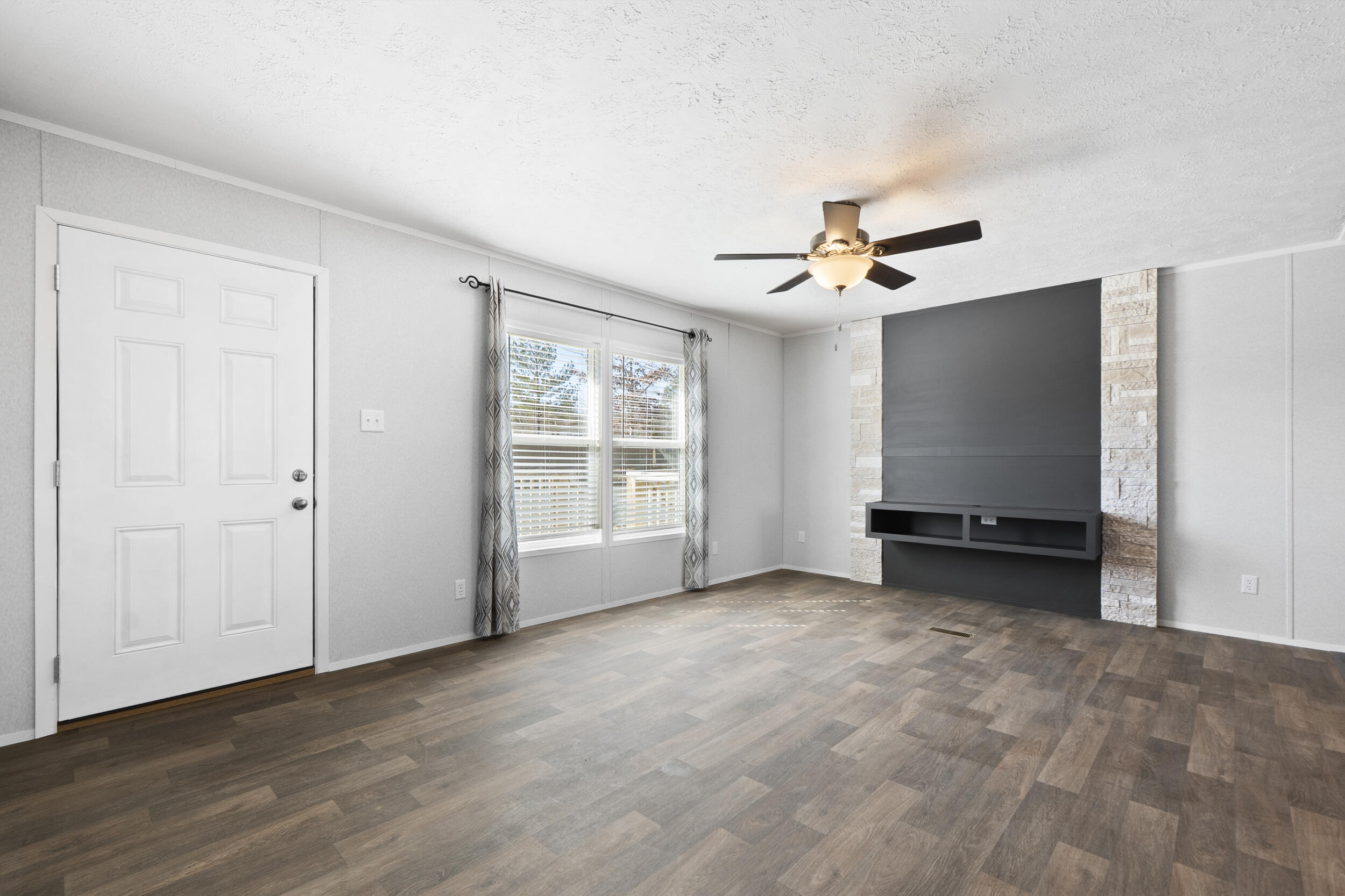 2874 Snyder Loop