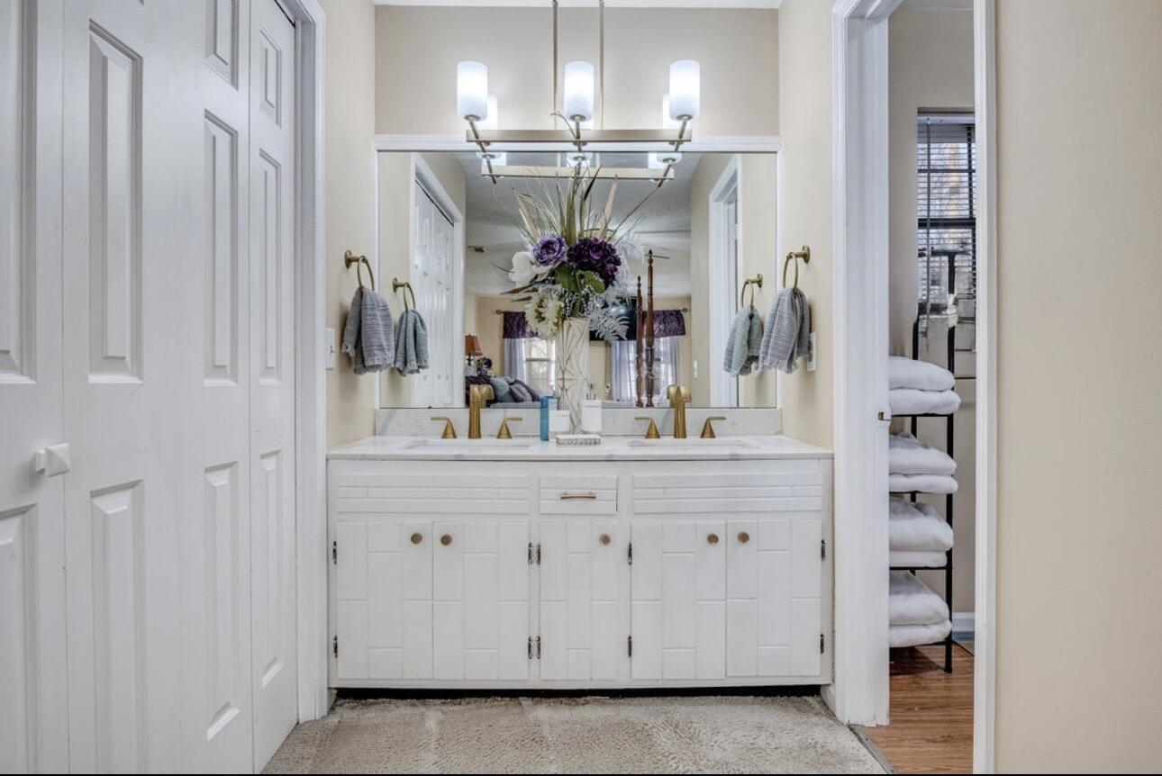 8807 Hurricane Manor Trail