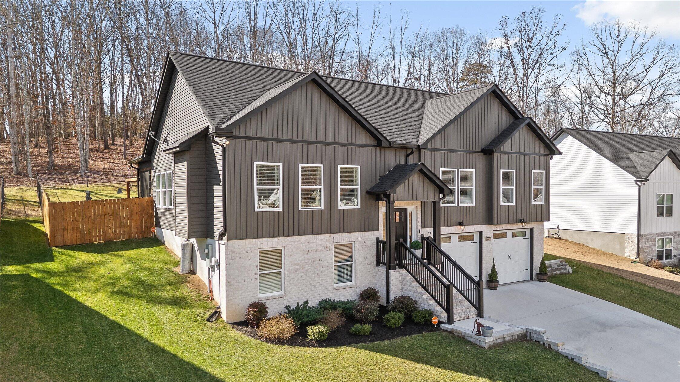 12249 Bull Run