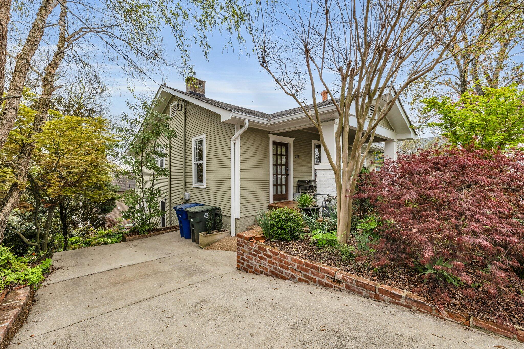212 Jarnigan Avenue