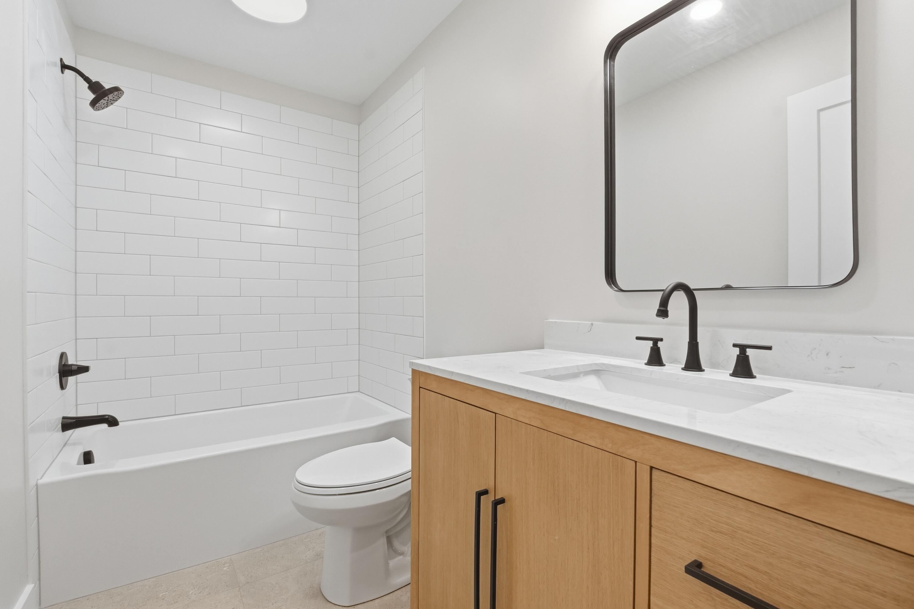 1362 Catherine Circle NW