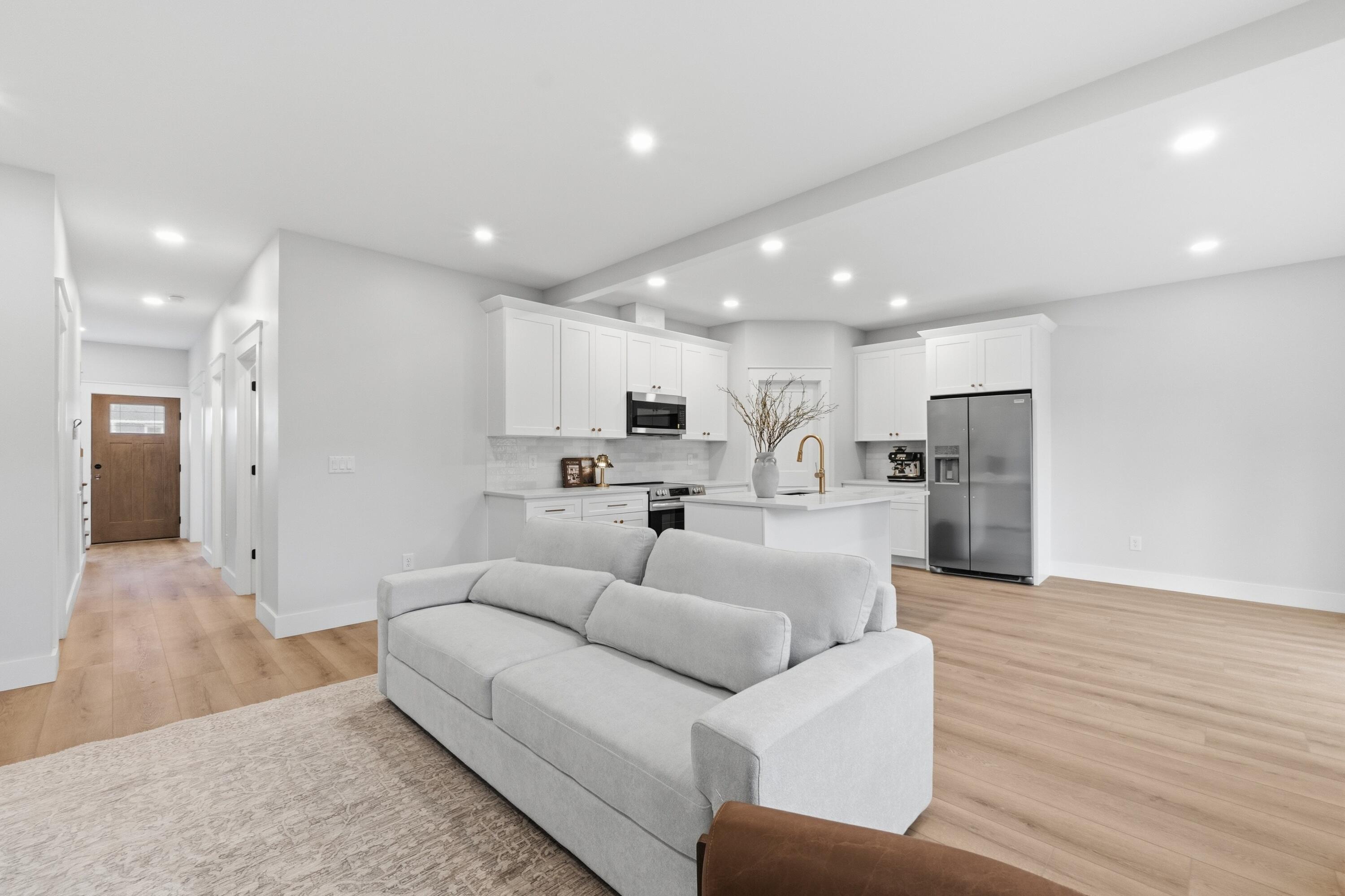 1362 Catherine Circle NW