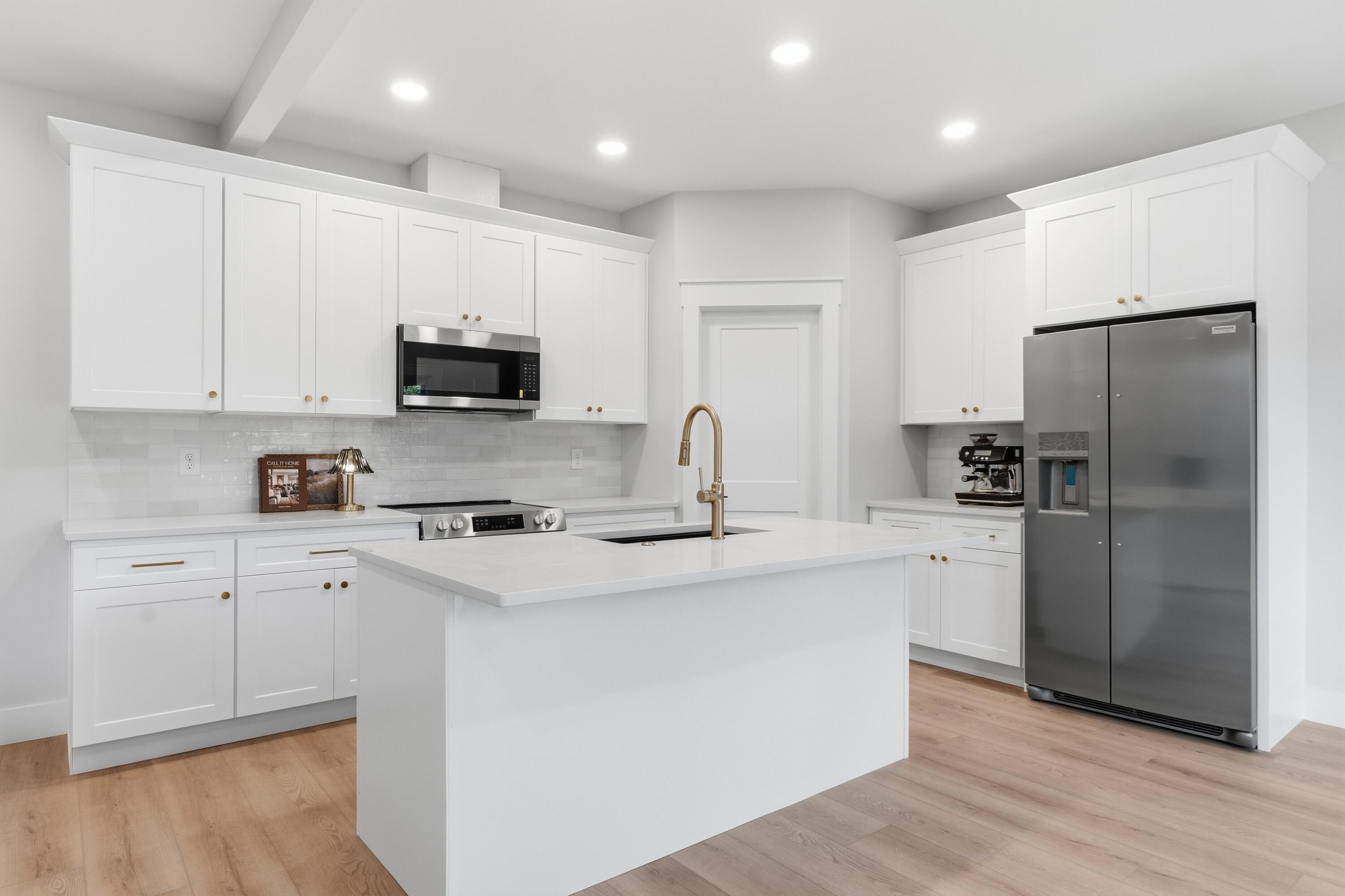 1362 Catherine Circle NW