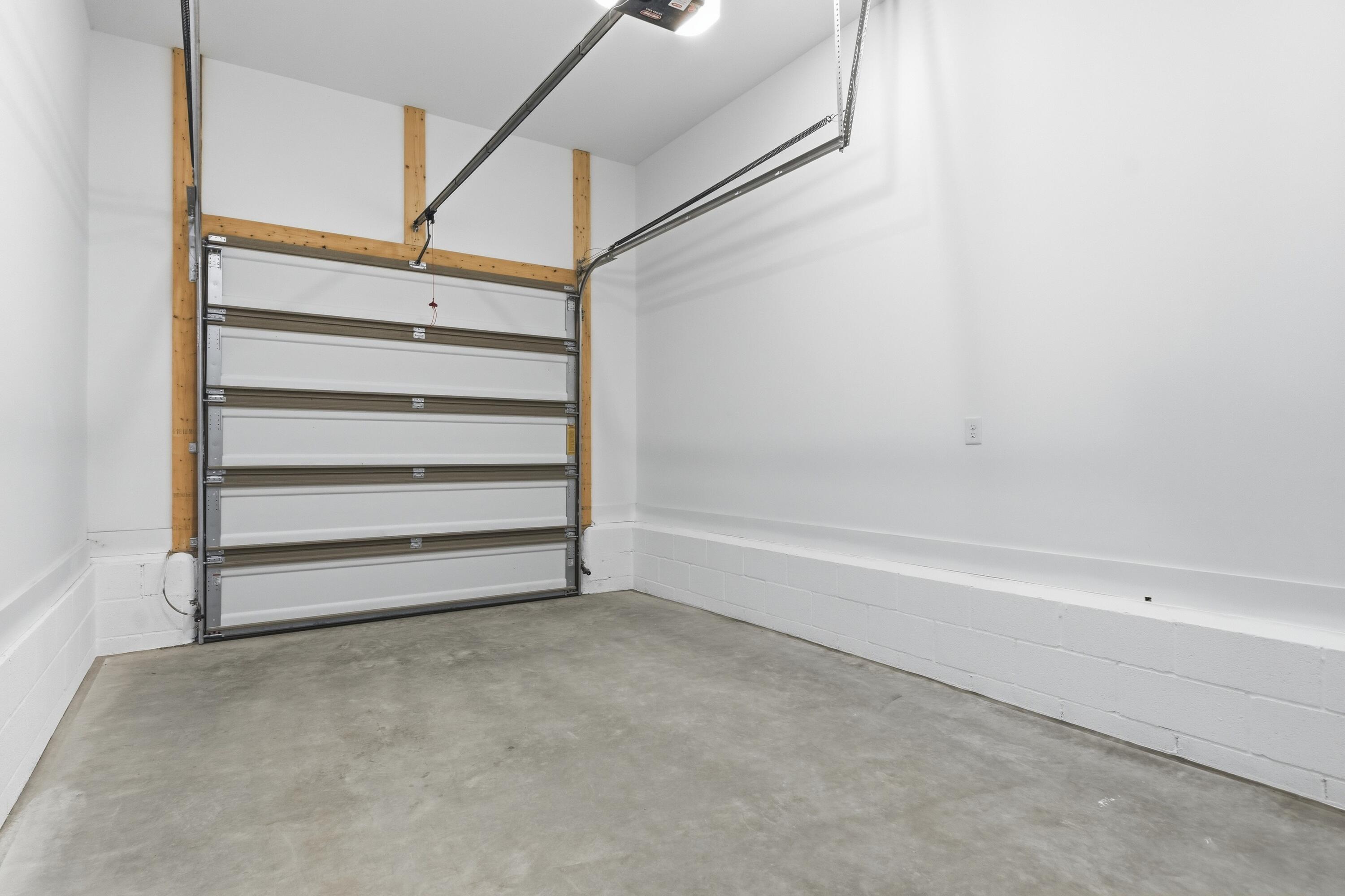 1362 Catherine Circle NW