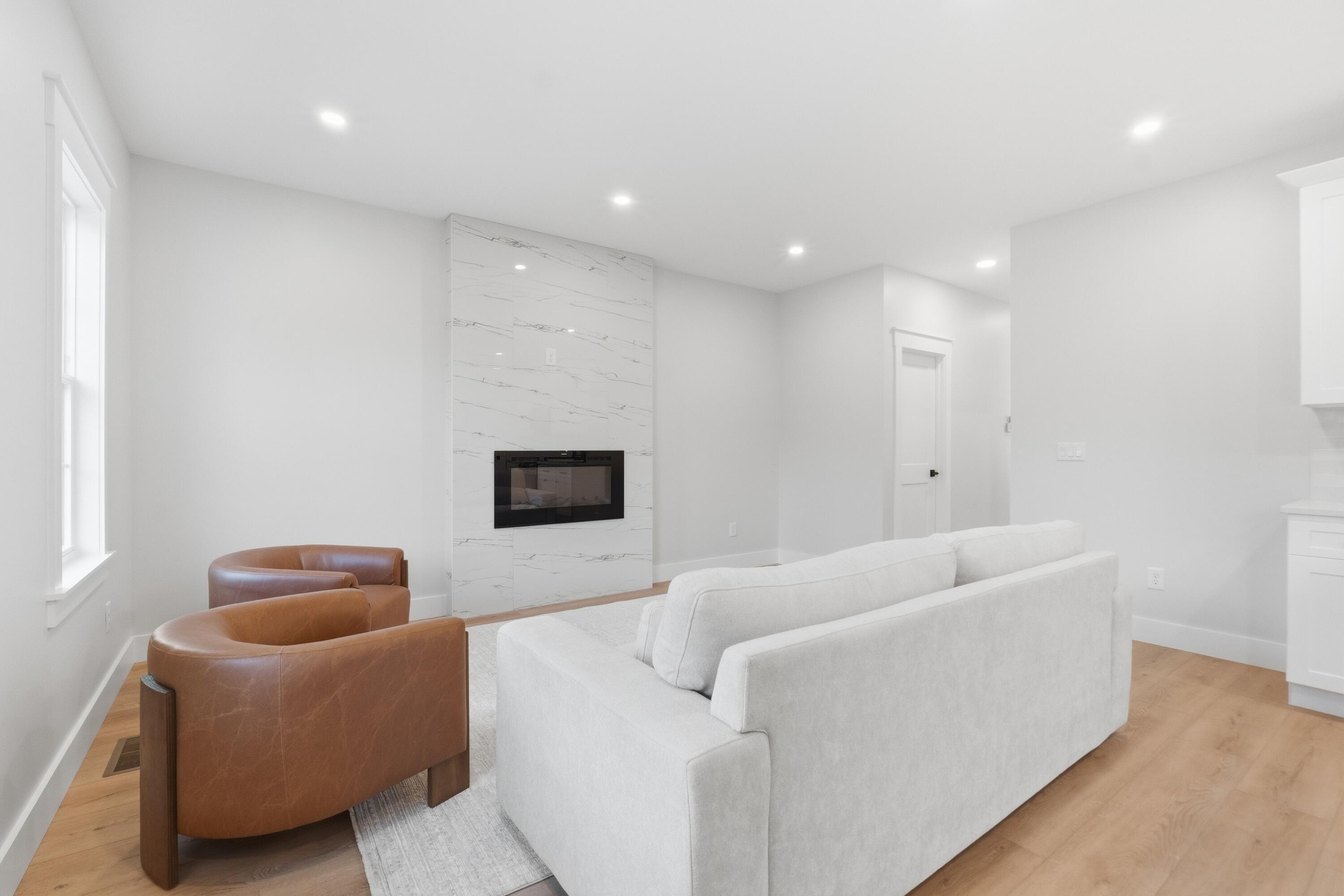 1362 Catherine Circle NW