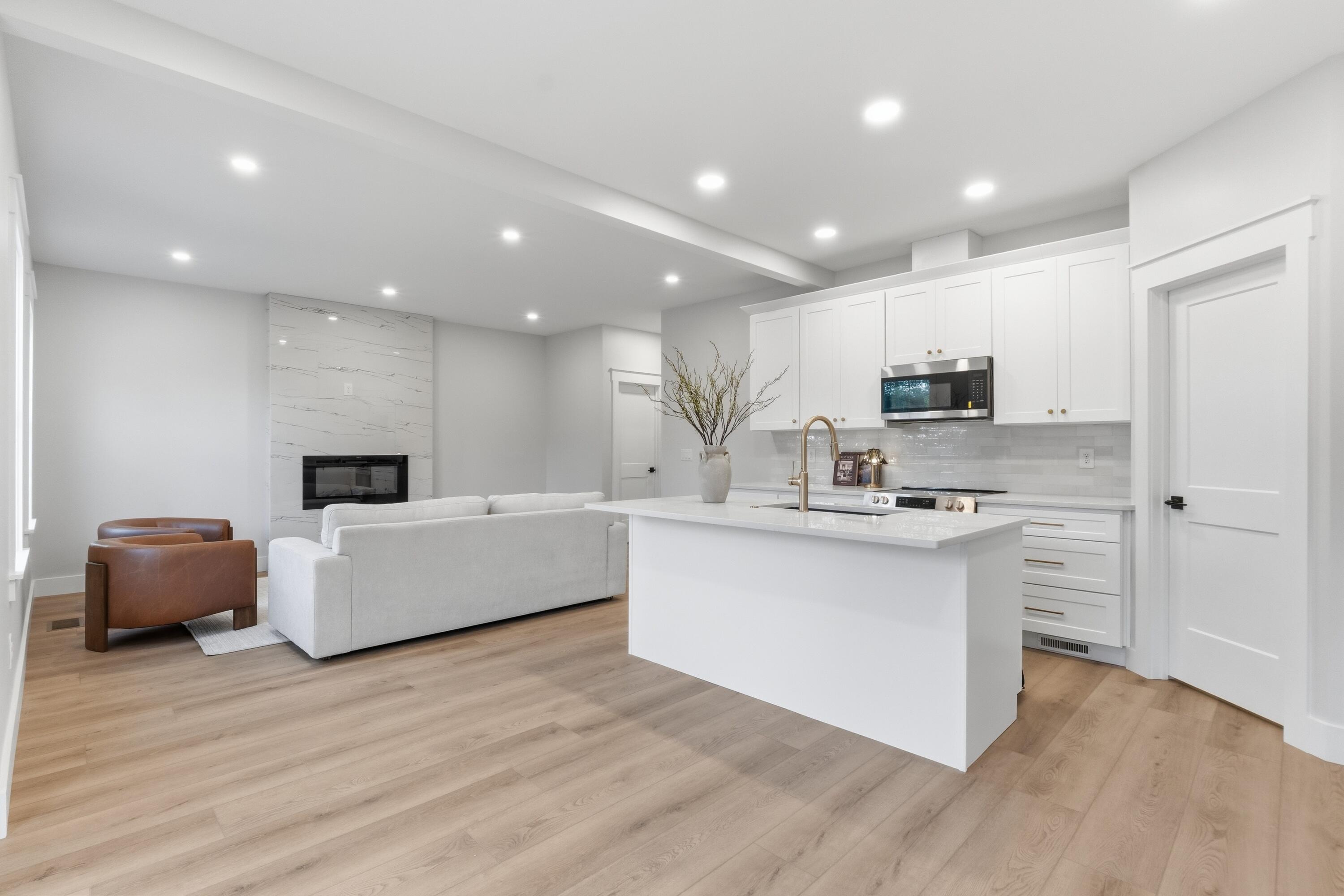 1362 Catherine Circle NW