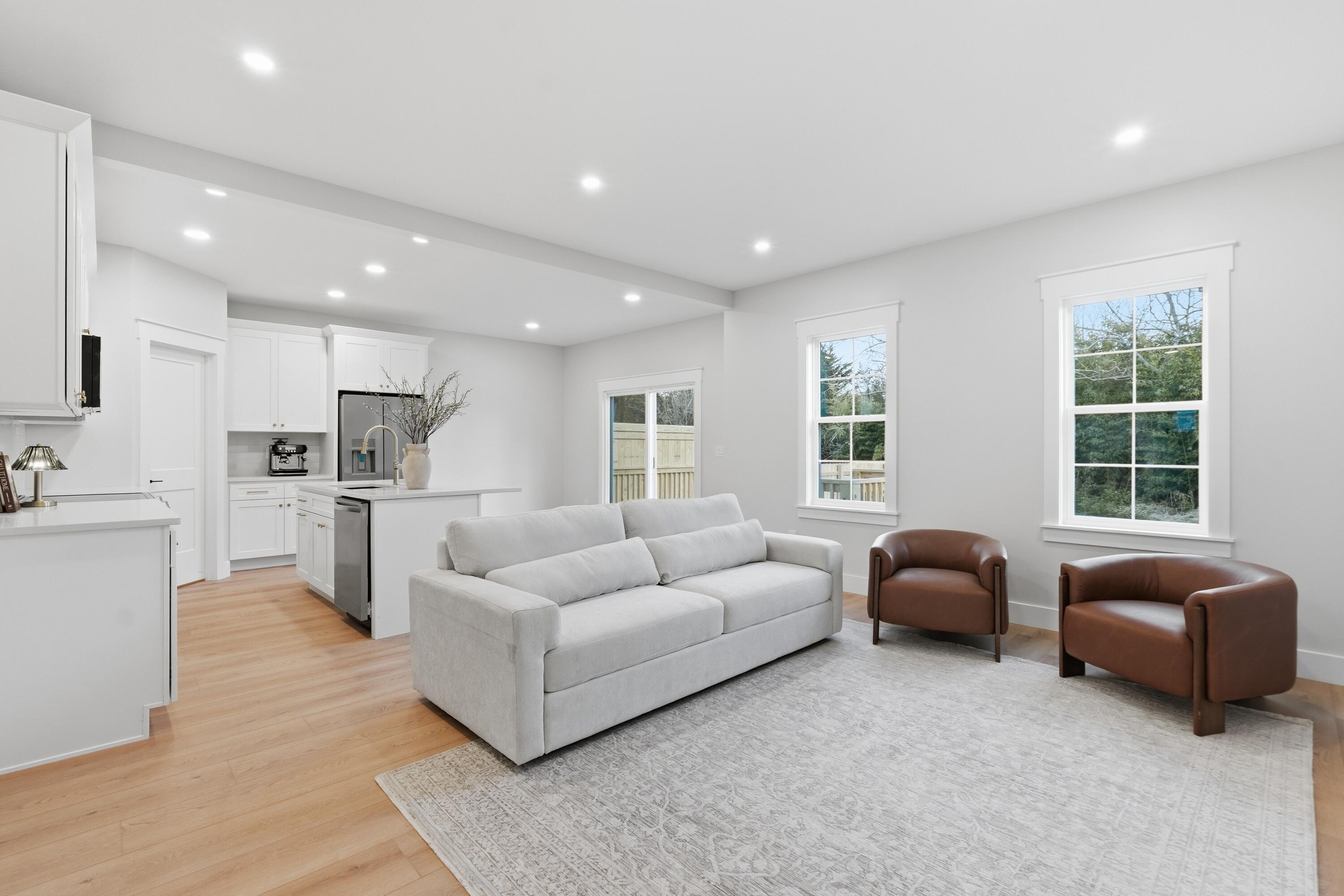 1362 Catherine Circle NW