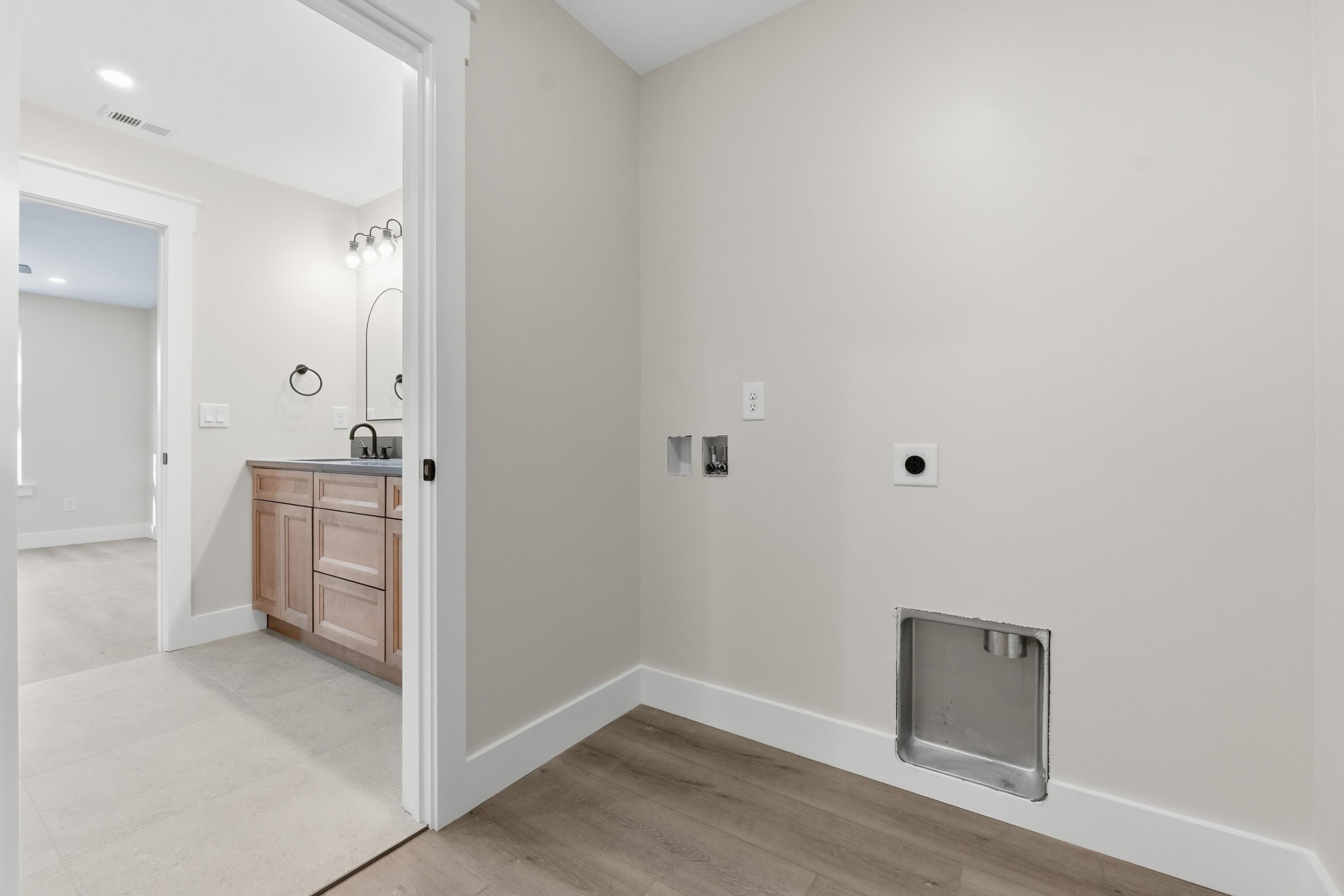 1362 Catherine Circle NW