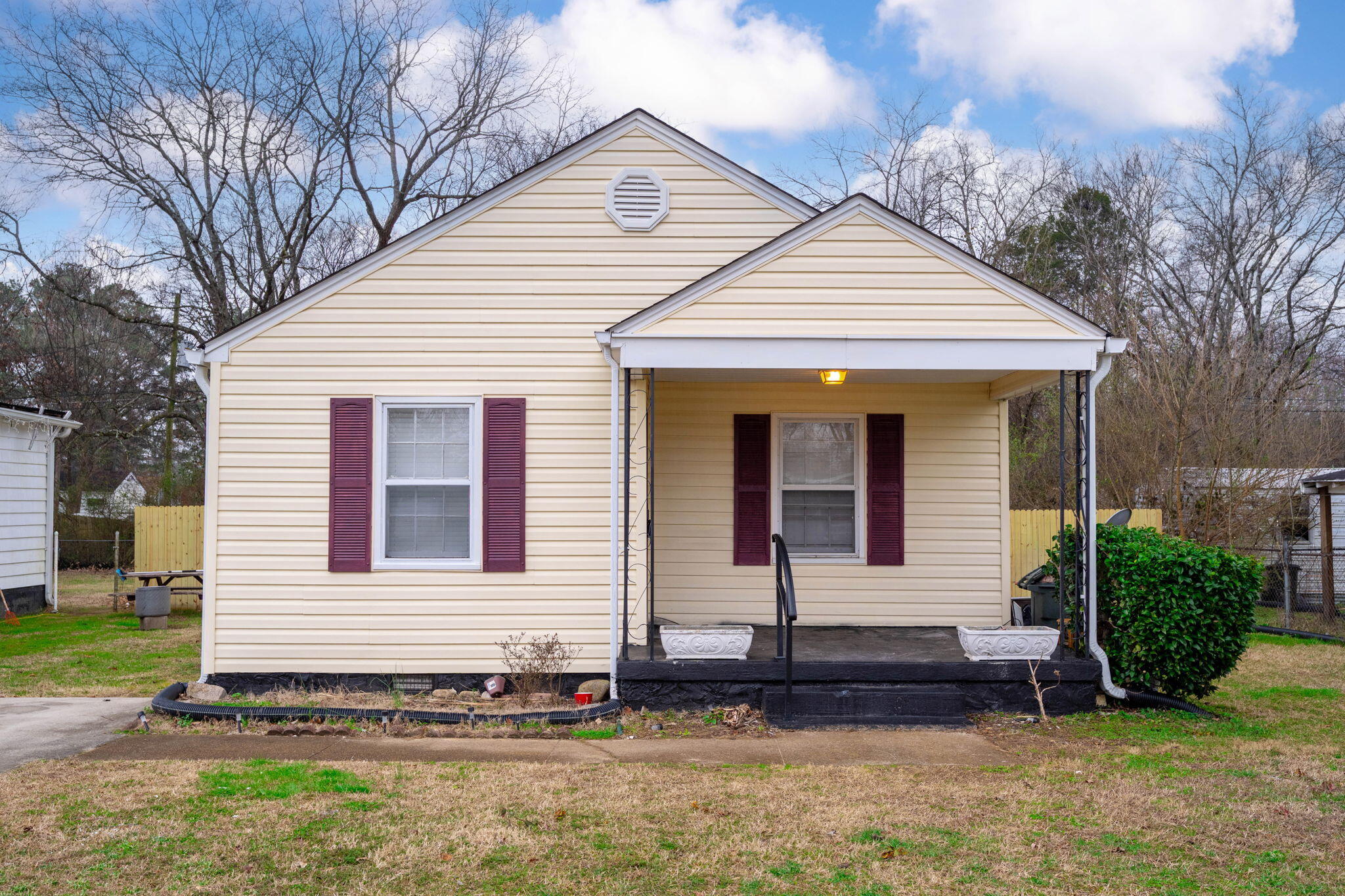 4914 Carolyn Lane