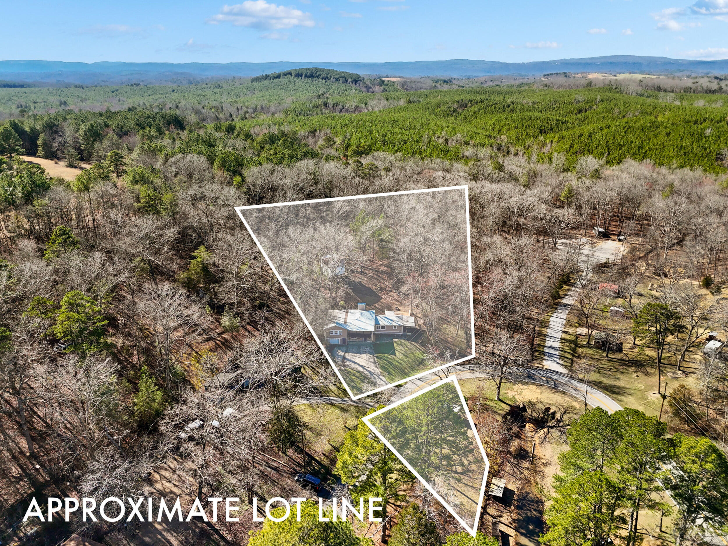 16127 Lakewood Drive