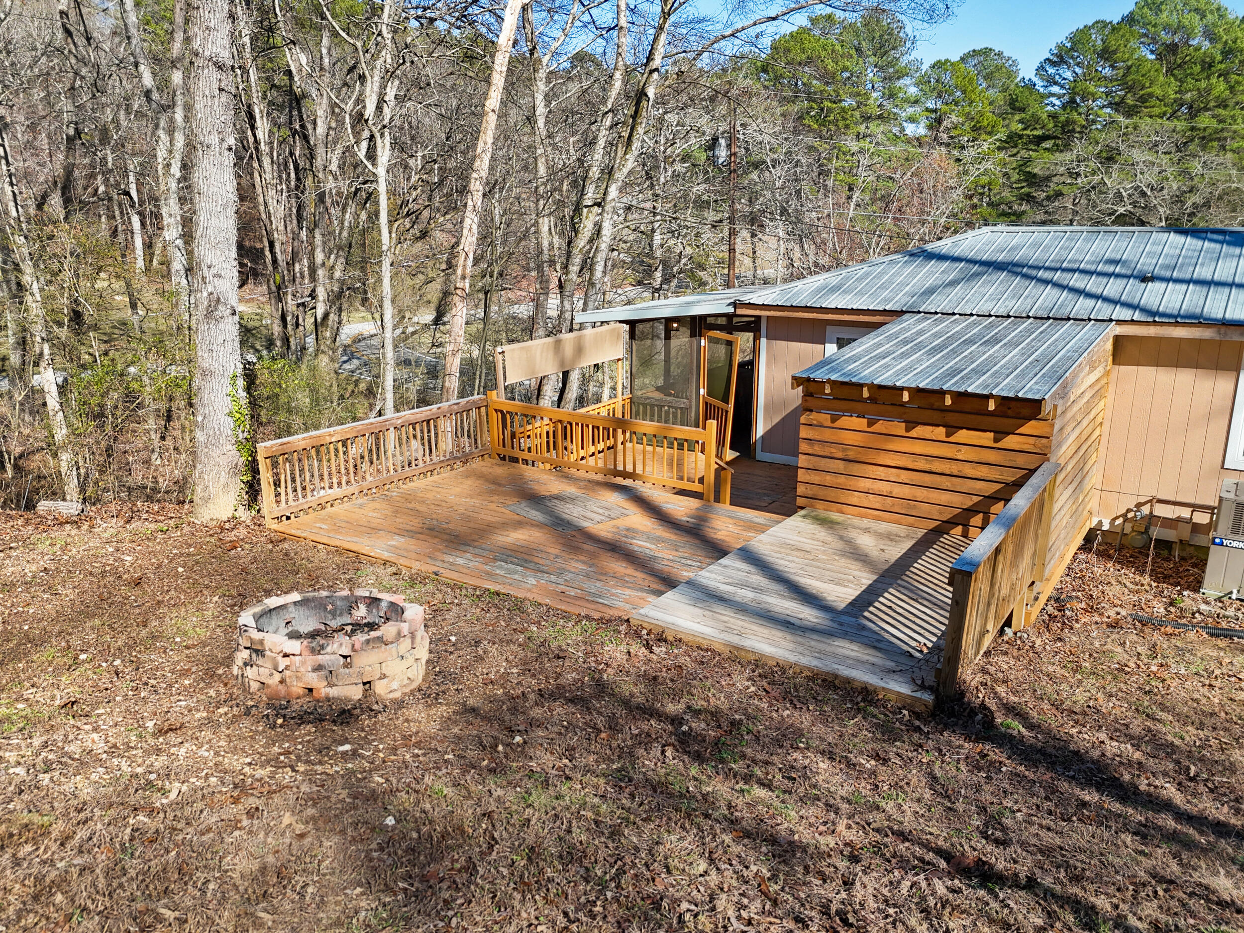 16127 Lakewood Drive