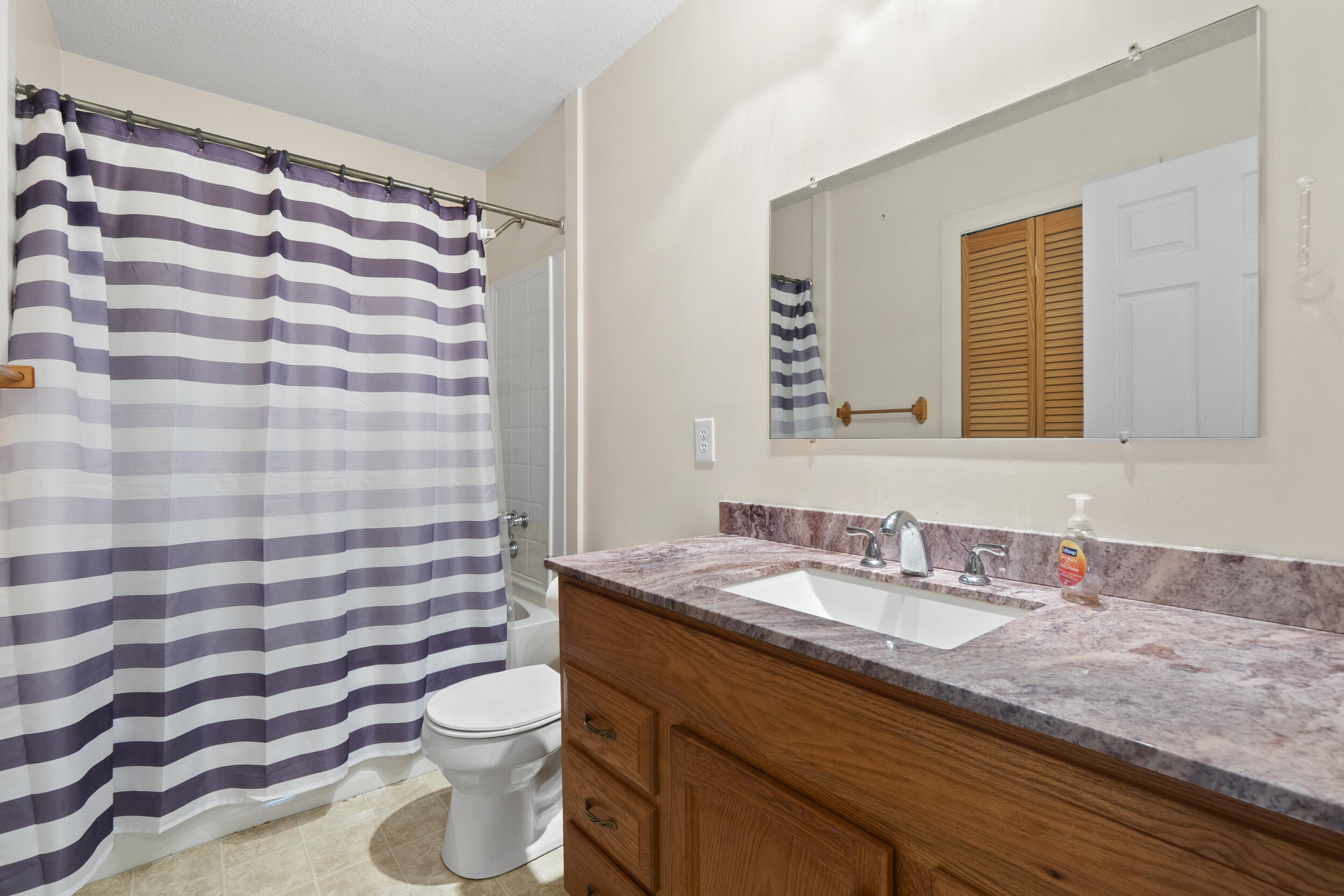 16127 Lakewood Drive