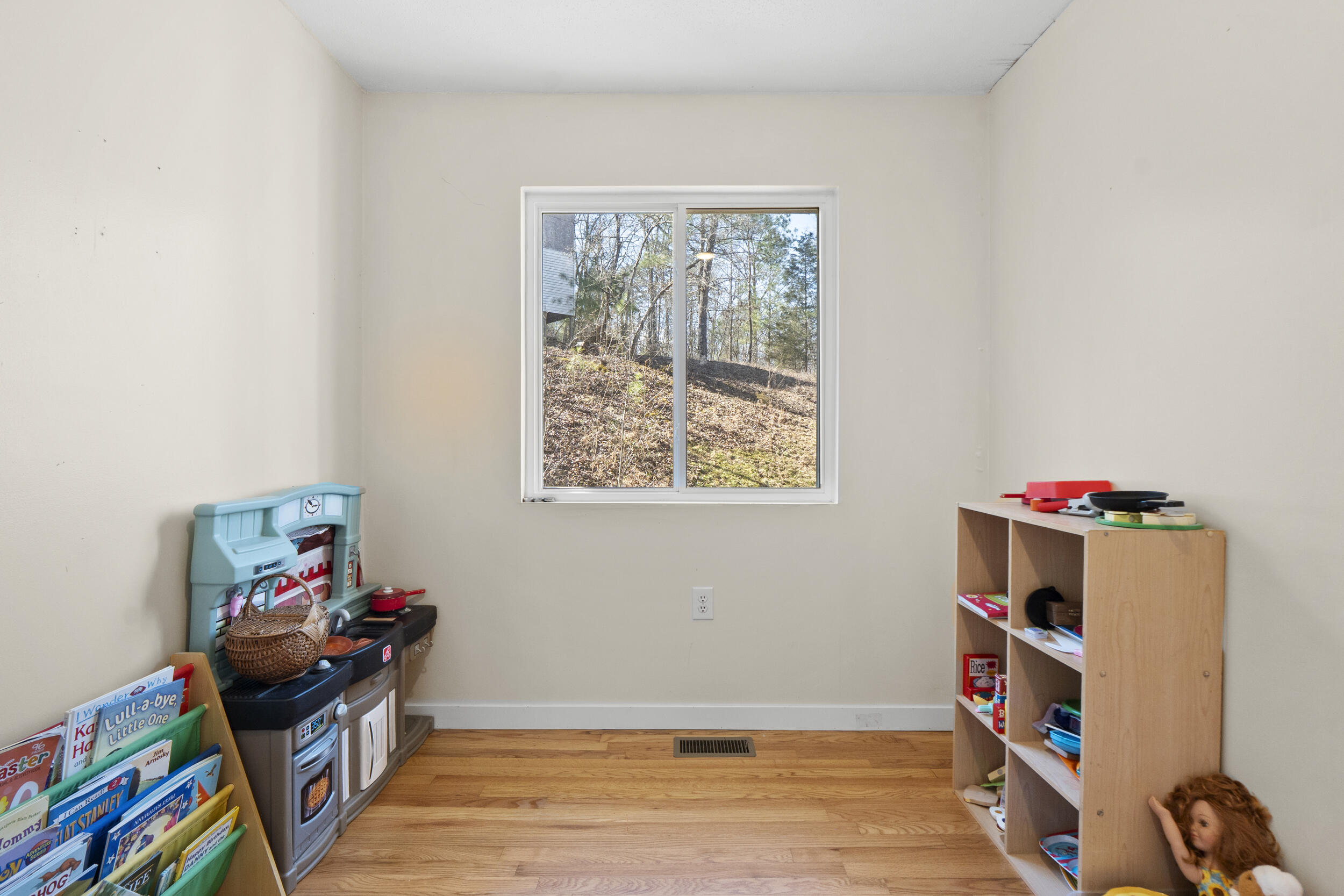 16127 Lakewood Drive