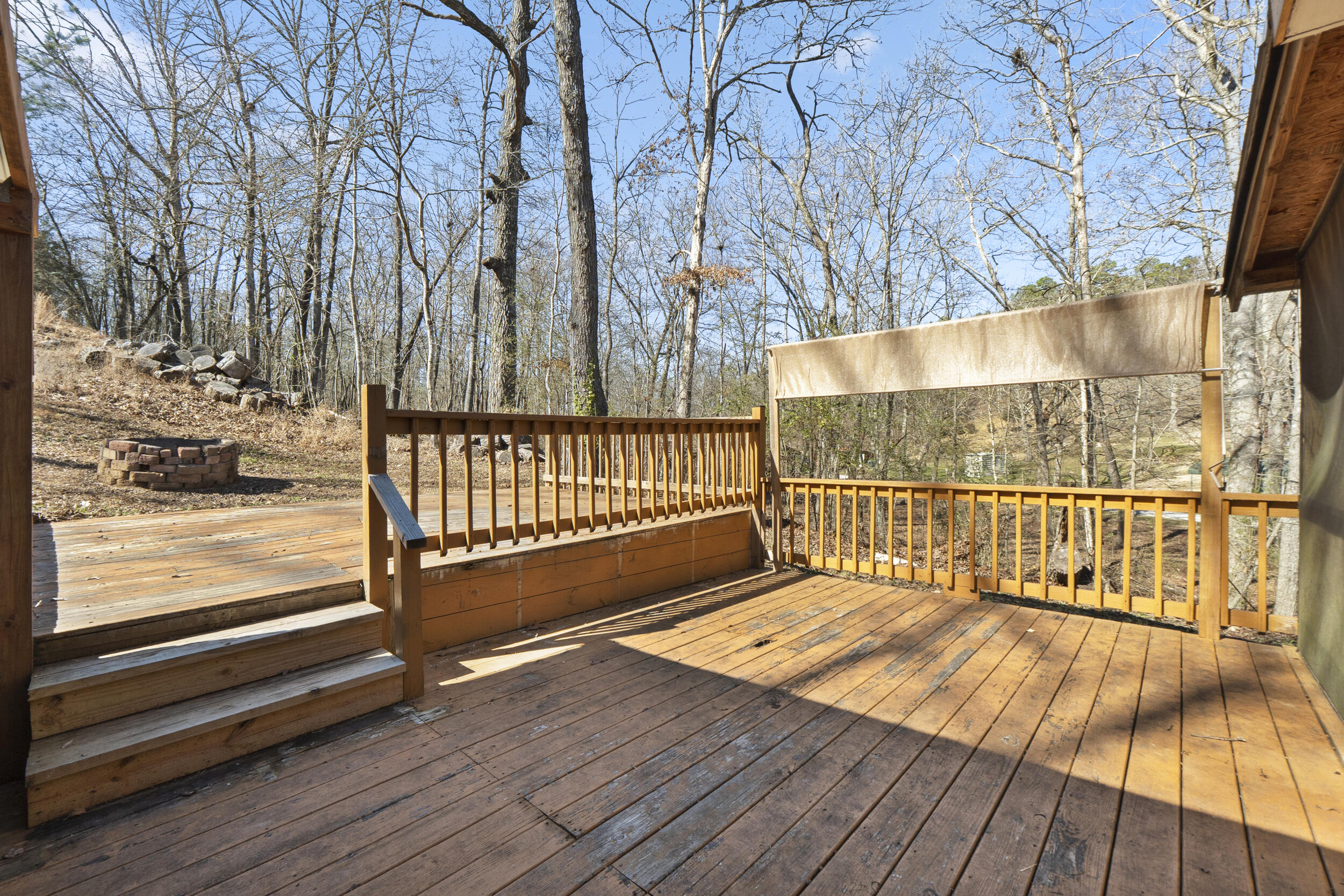 16127 Lakewood Drive