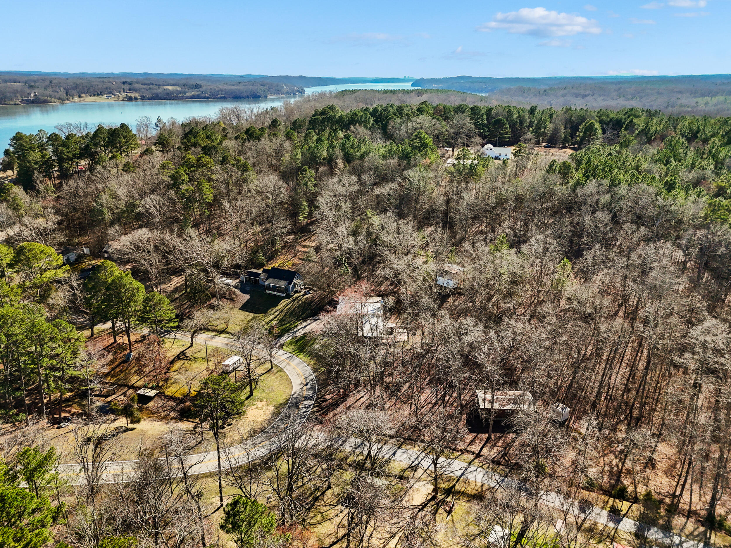 16127 Lakewood Drive