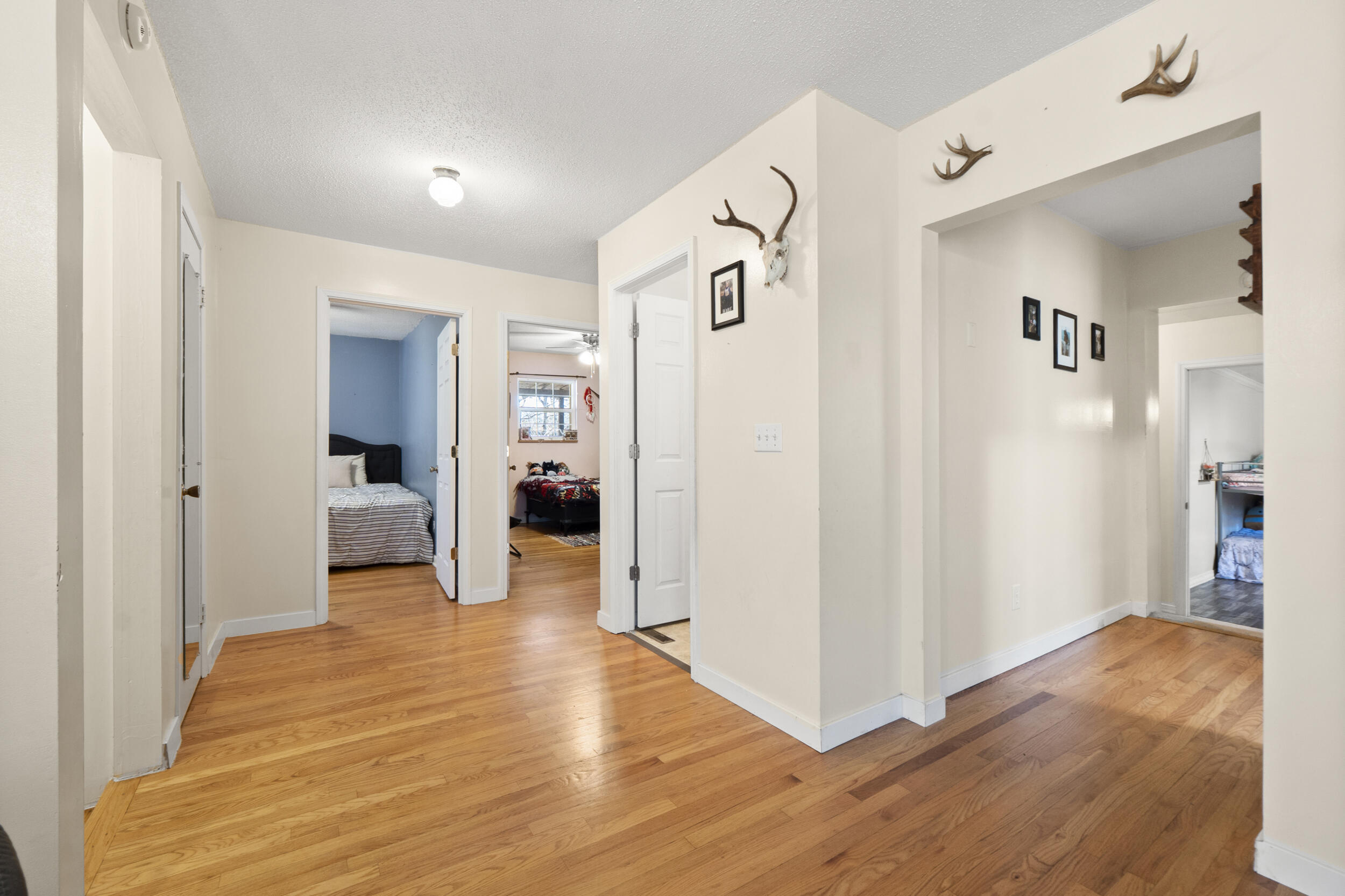 16127 Lakewood Drive