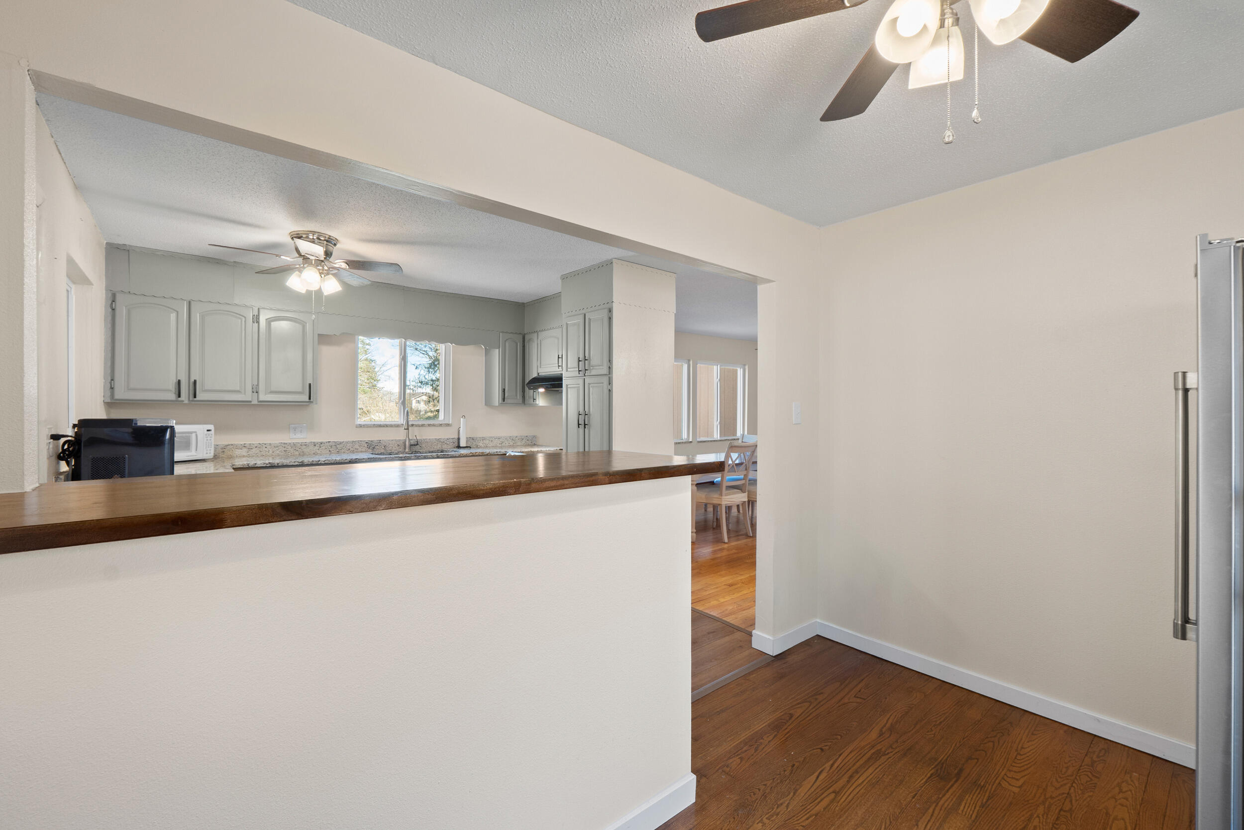 16127 Lakewood Drive