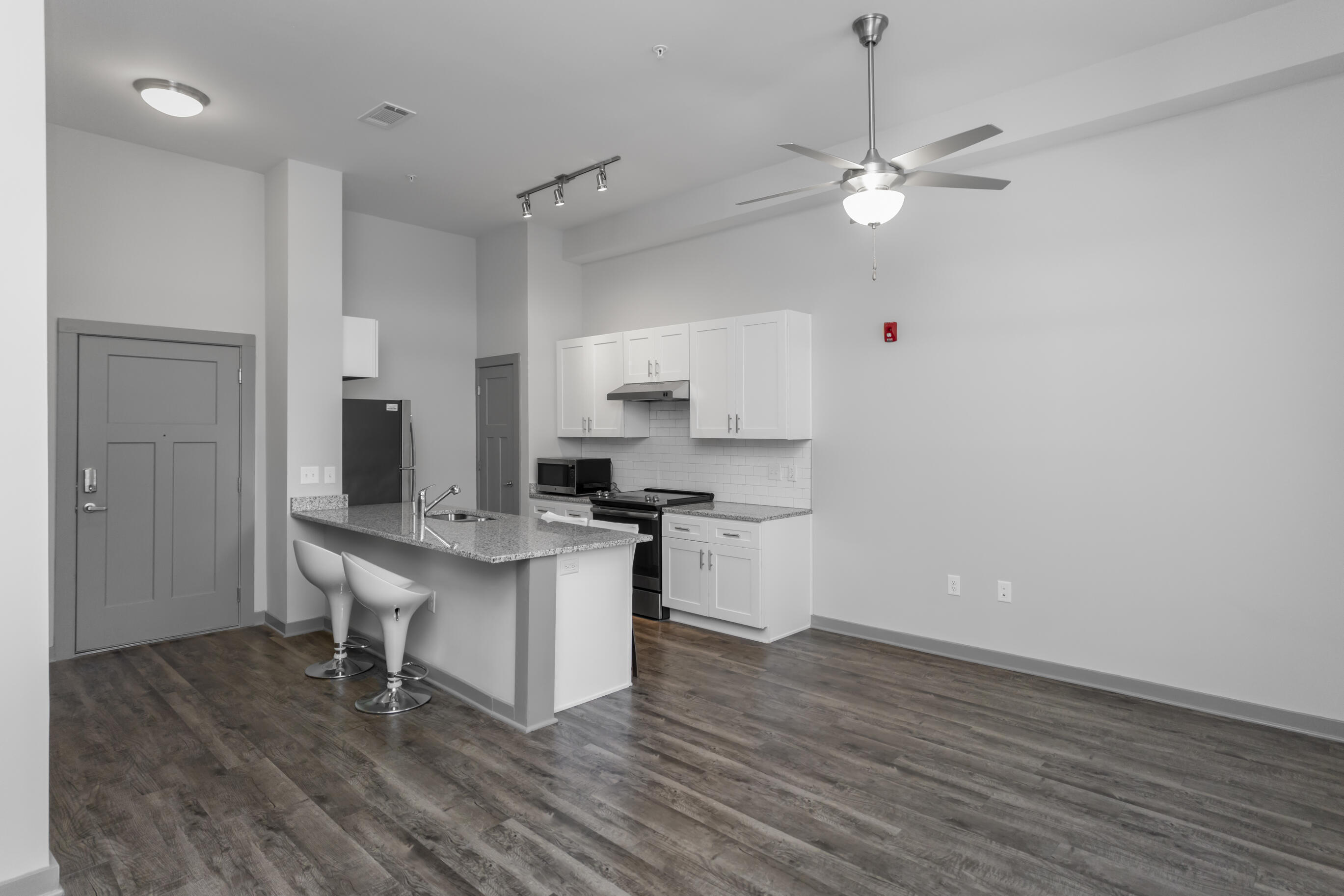 782 Riverfront Parkway, 123